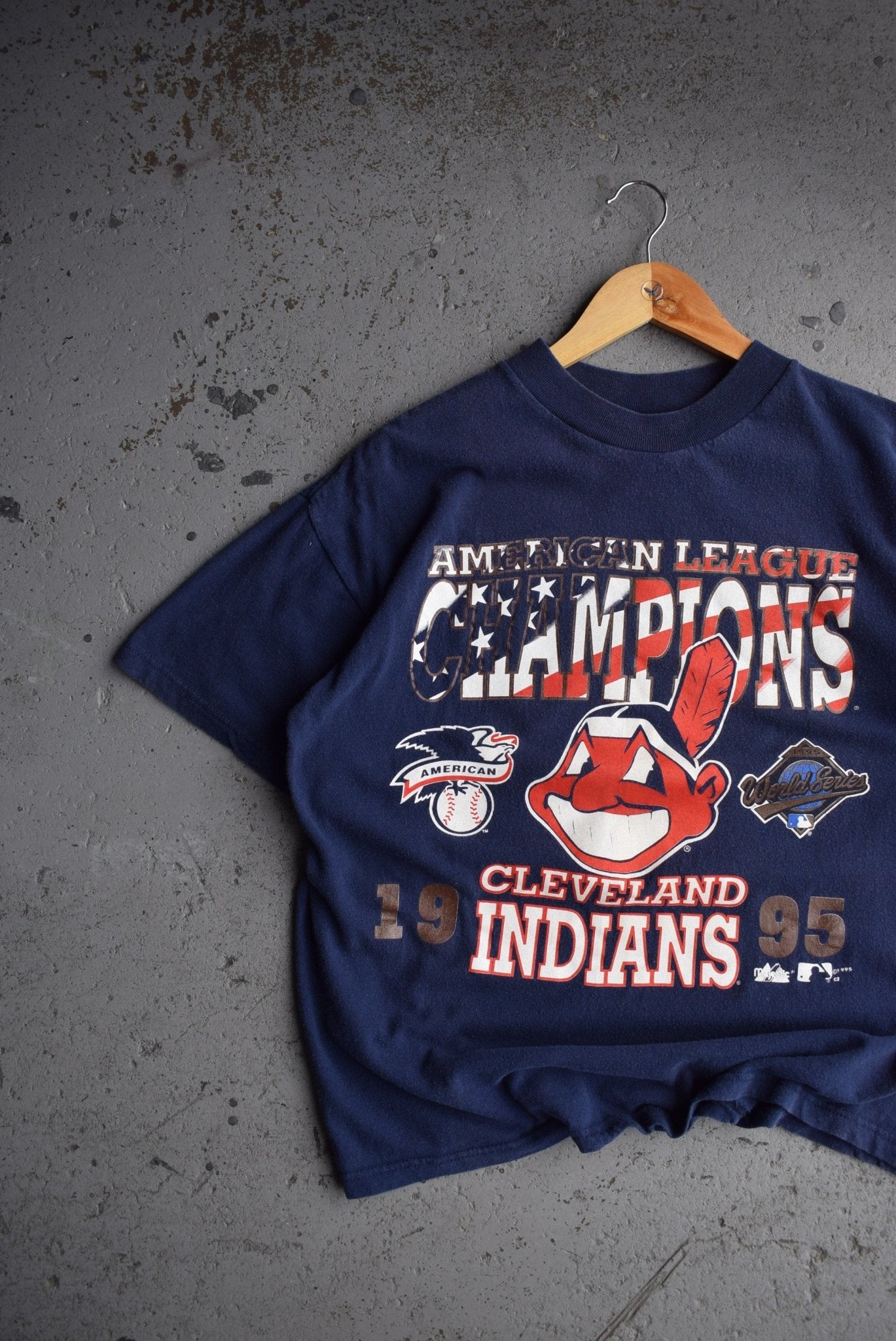 Vintage 1995 MLB Cleveland Indians World Series Champions Tee (M/L) - Retrospective Store