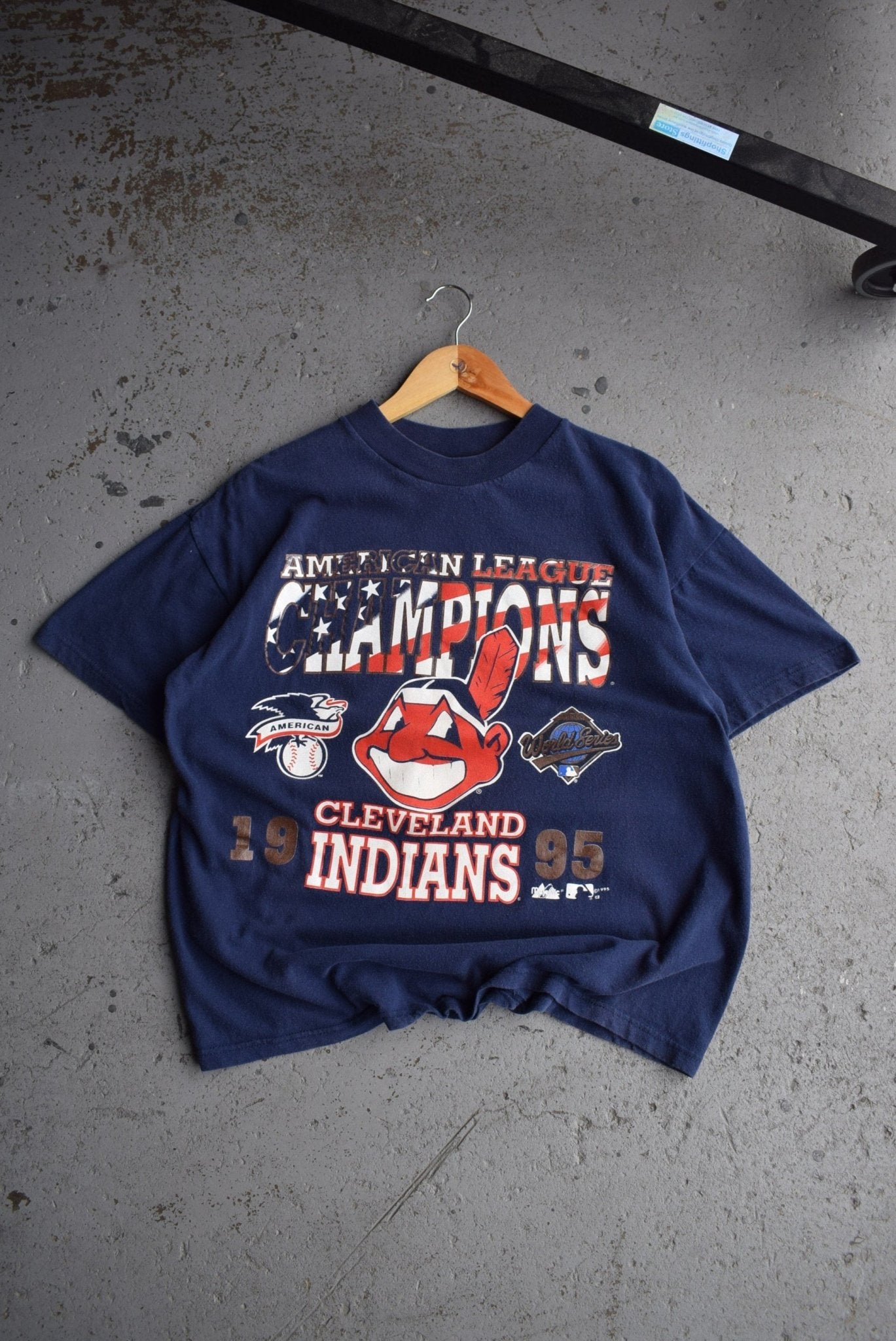 Vintage 1995 MLB Cleveland Indians World Series Champions Tee (M/L) - Retrospective Store