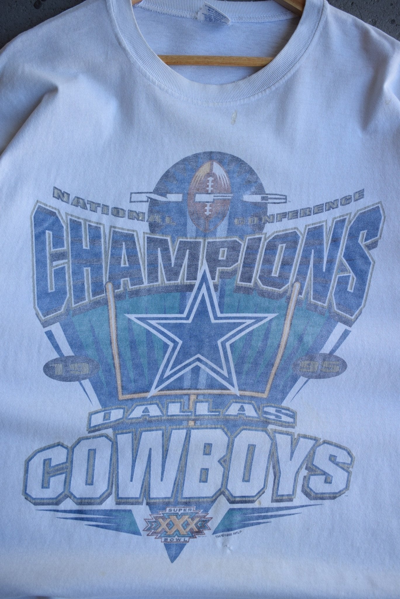 Vintage 1995 Starter x NFL Dallas Cowboys Champions Tee (XL/XXL) - Retrospective Store