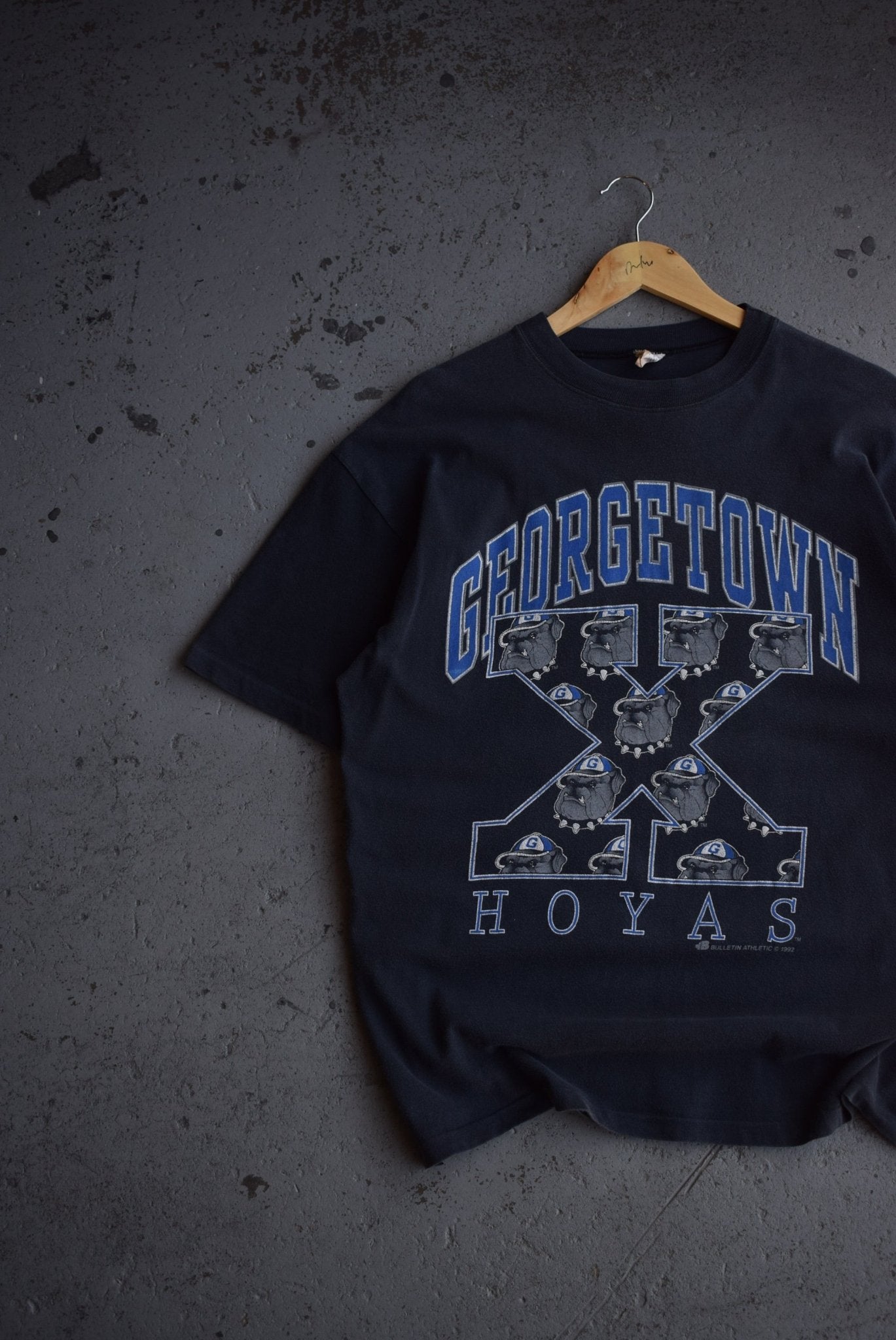 Vintage 1996 Georgetown University Bulldogs Tee (L/XL) - Retrospective Store