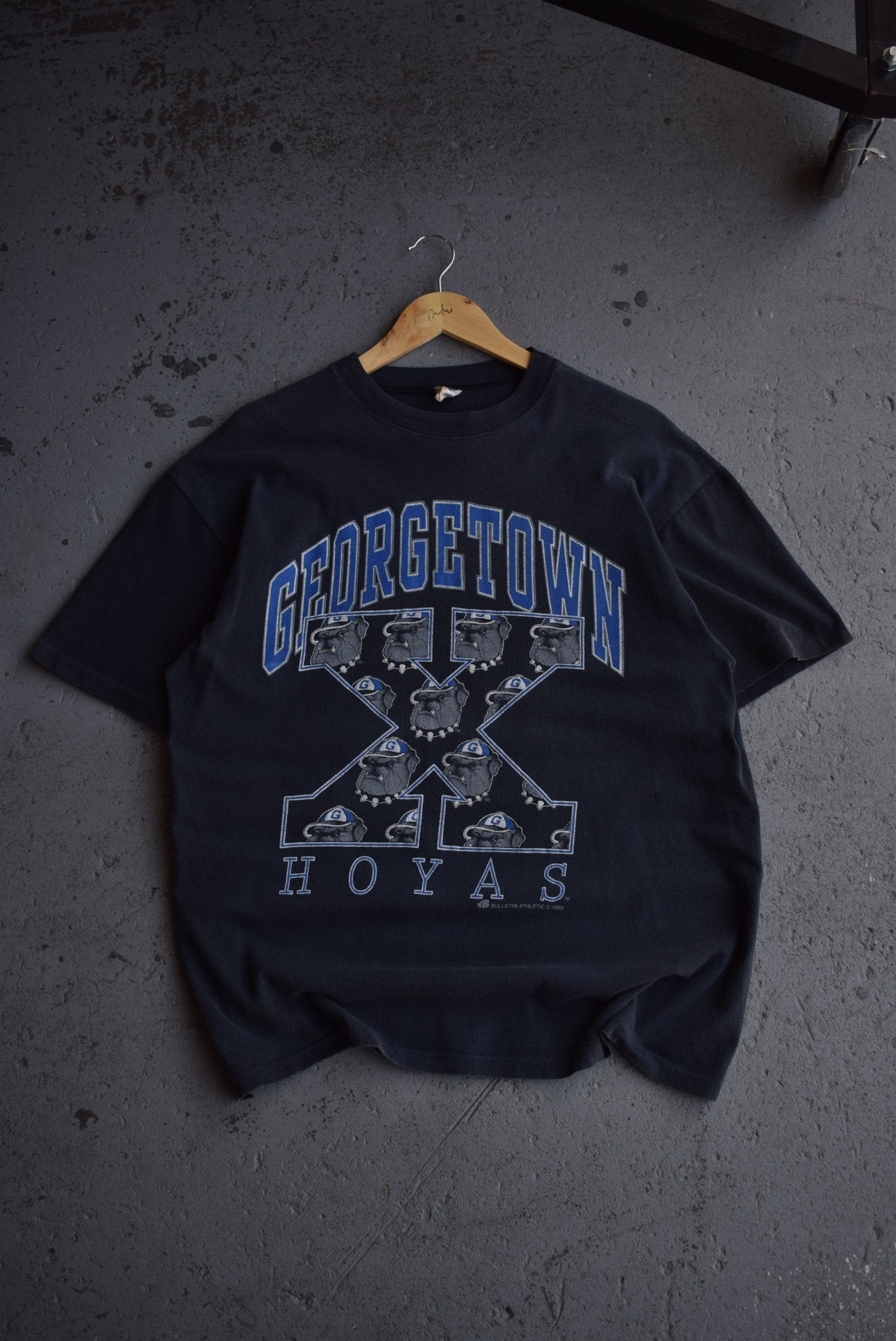 Vintage 1996 Georgetown University Bulldogs Tee (L/XL) - Retrospective Store