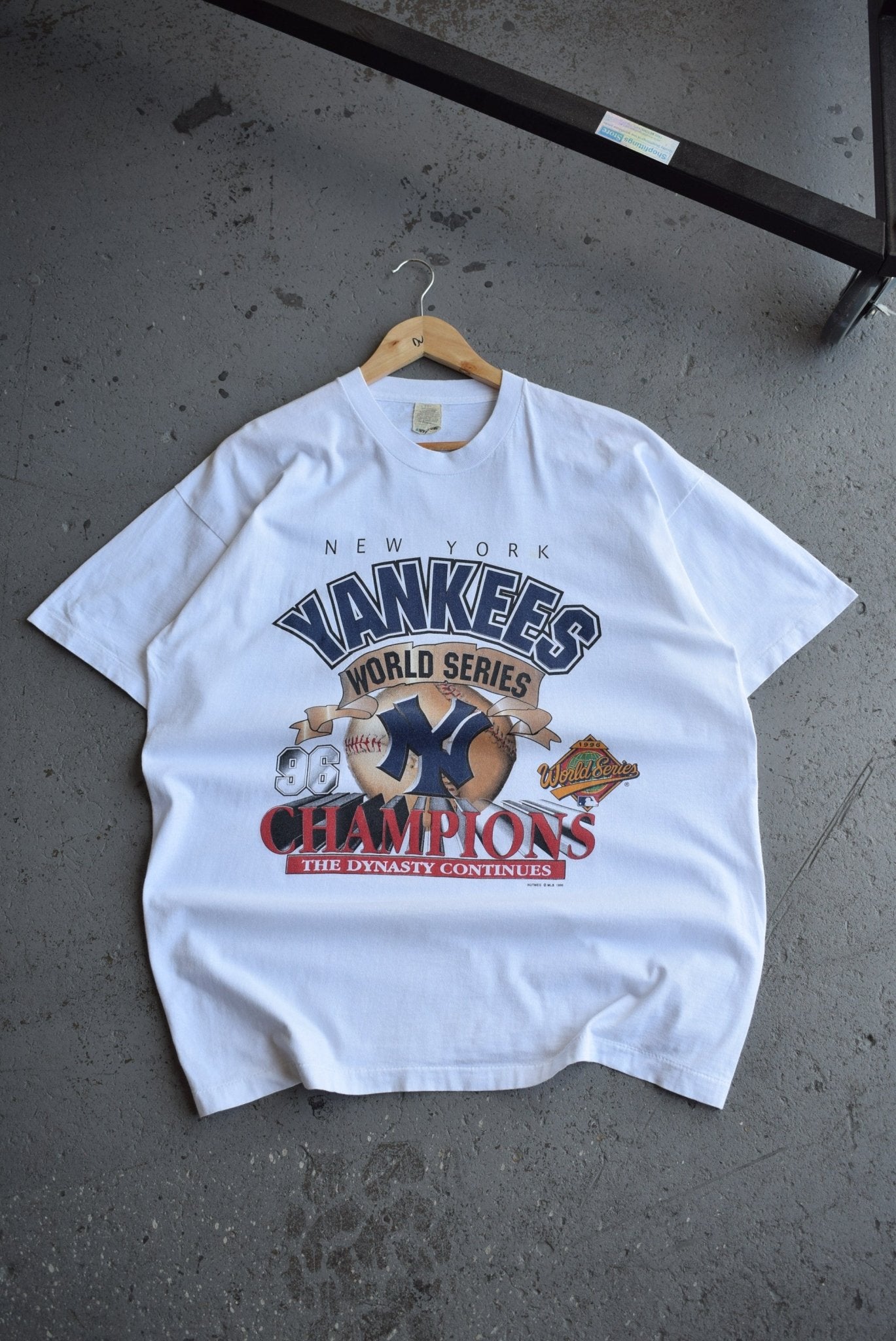 Vintage 1996 MLB New York Yankees World Series Champions Tee (XL) - Retrospective Store