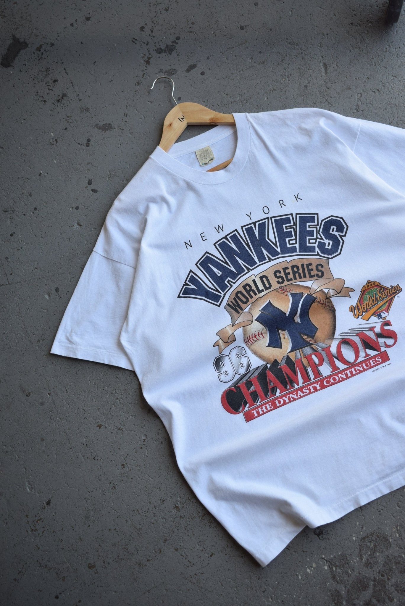 Vintage 1996 MLB New York Yankees World Series Champions Tee (XL) - Retrospective Store