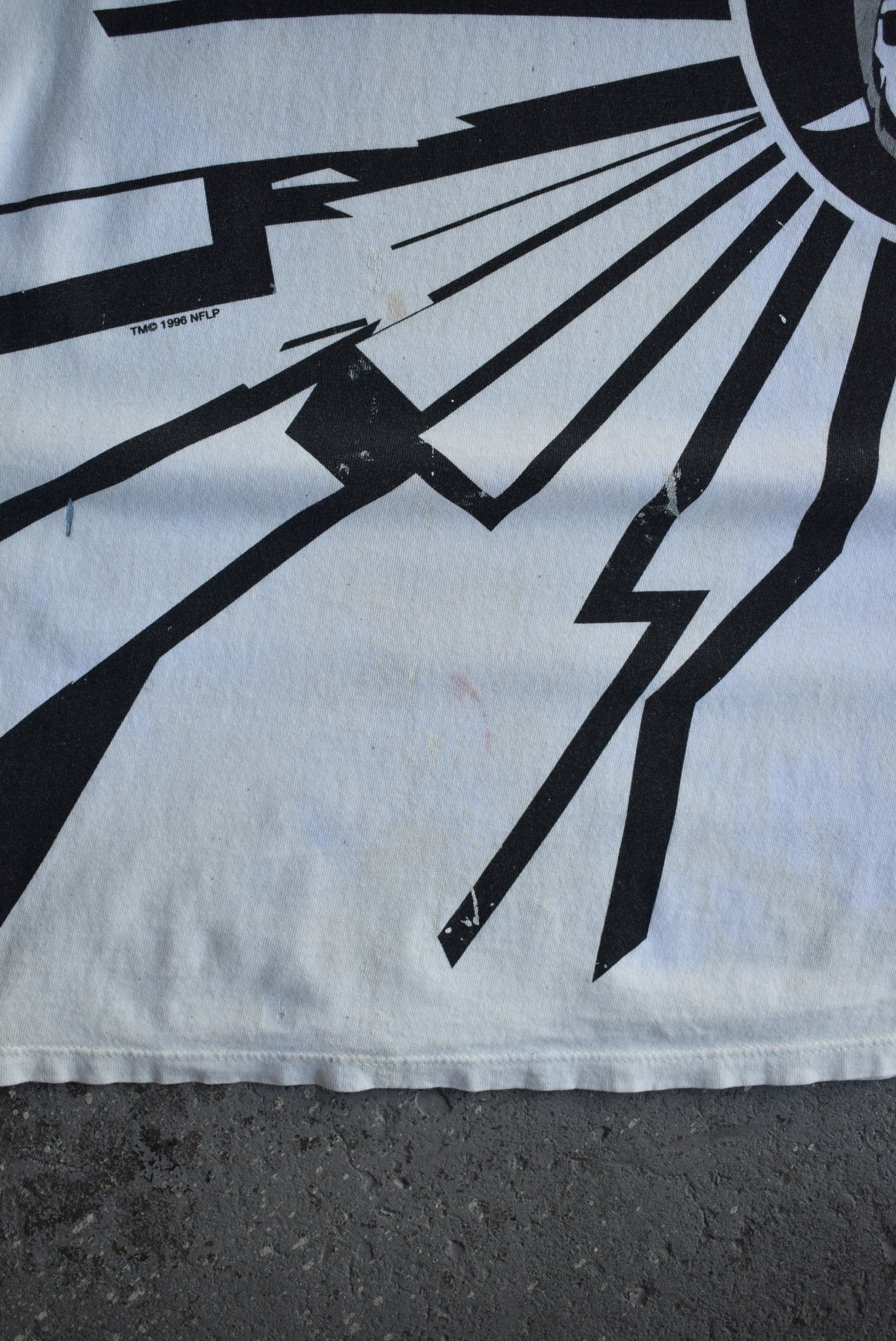 Vintage 1996 Starter x NFL Oakland Raiders Tee (L/XL) - Retrospective Store