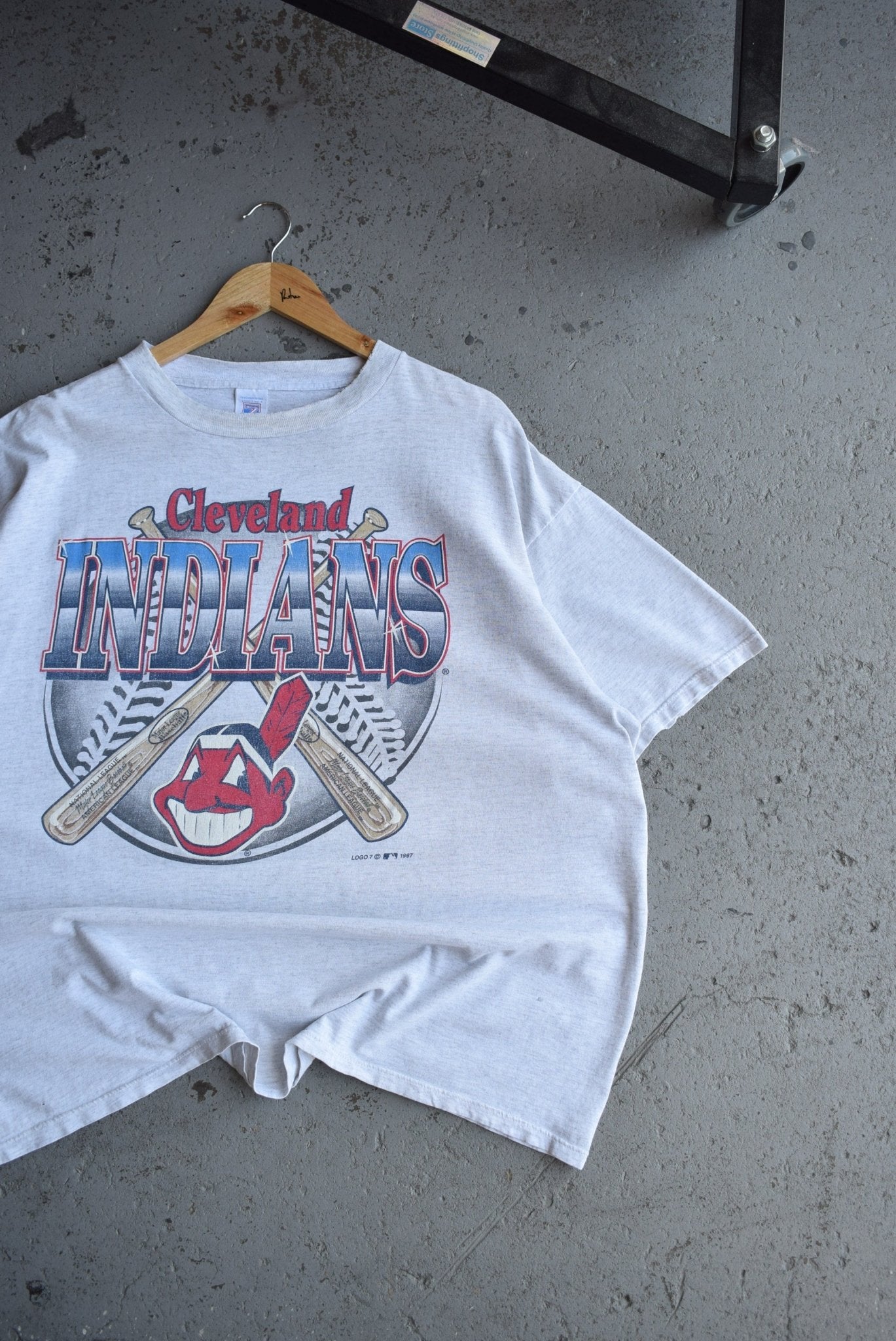 Vintage 1997 MLB Cleveland Indians Tee (XXL) - Retrospective Store