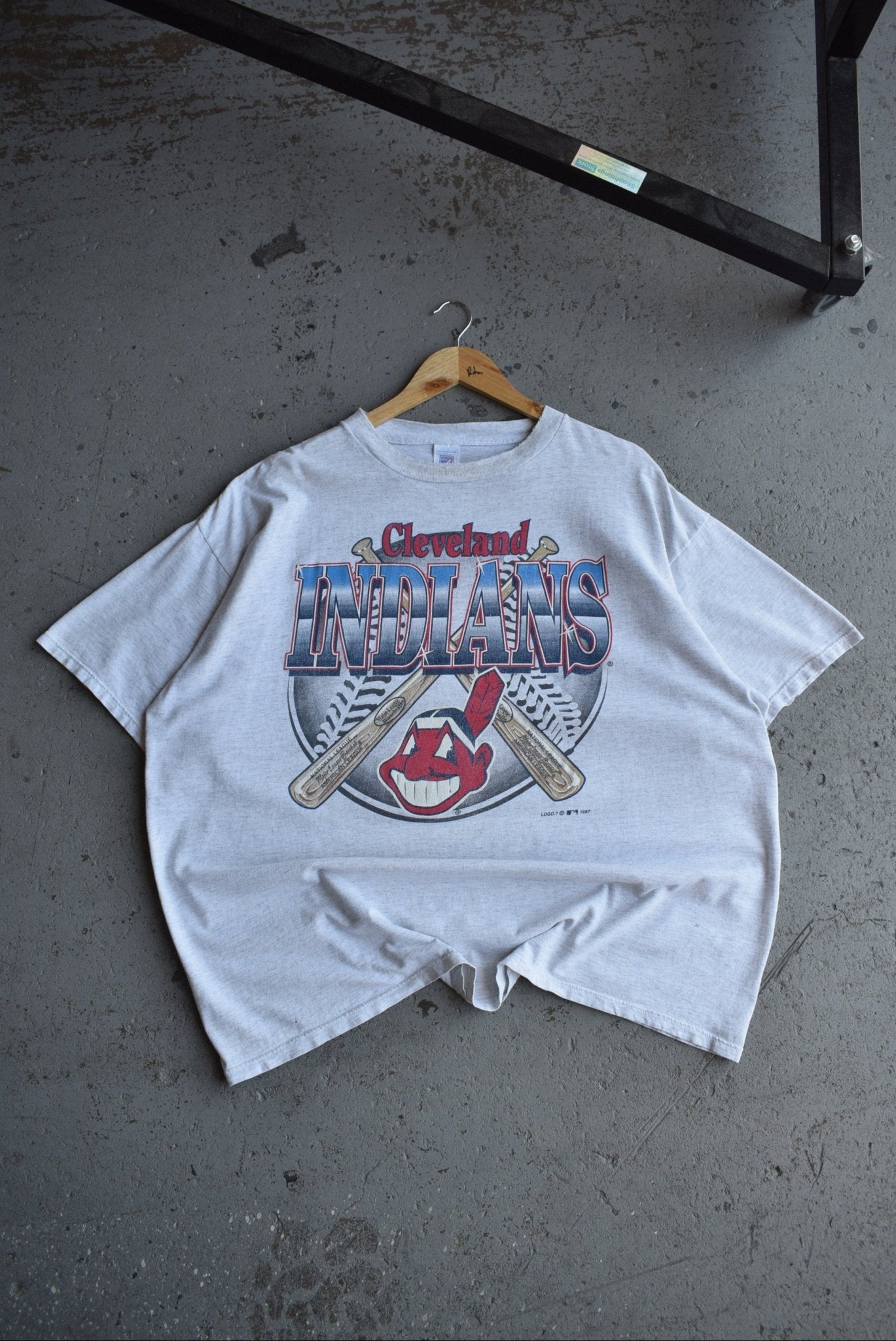 Vintage 1997 MLB Cleveland Indians Tee (XXL) - Retrospective Store