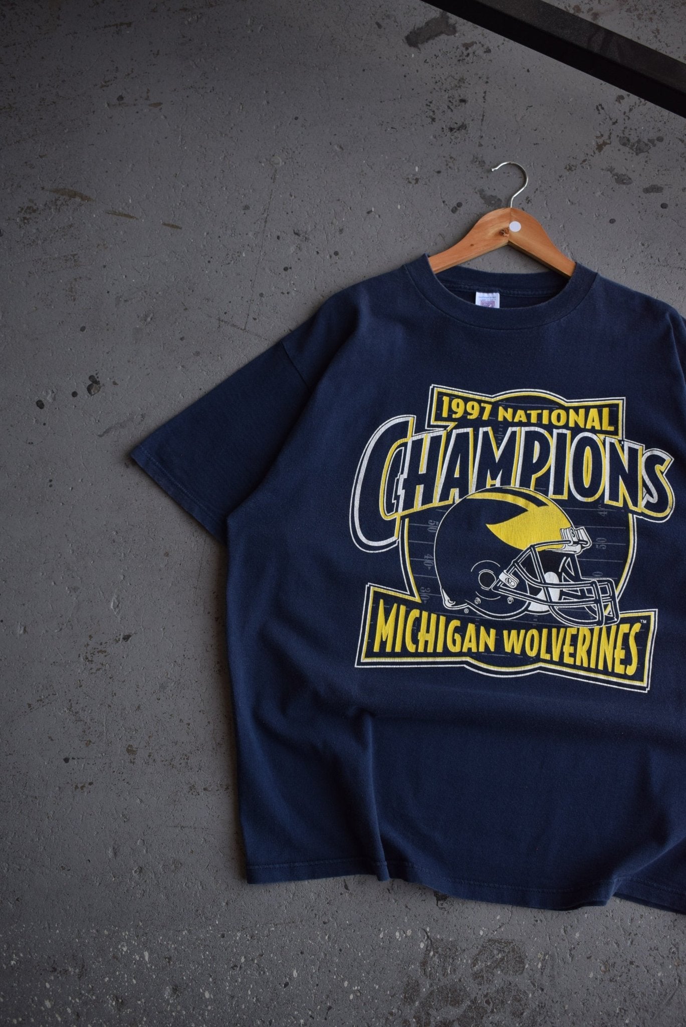 Vintage 1997 University of Michigan National Champions Tee (XL) - Retrospective Store