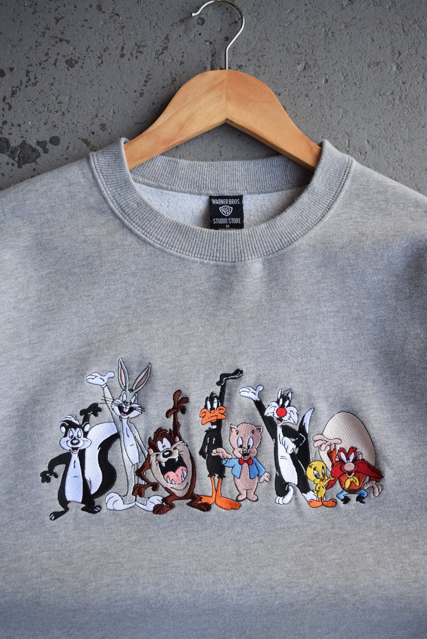Vintage 1997 Warner Bros x Looney Tunes Embroidered Crewneck (M) - Retrospective Store