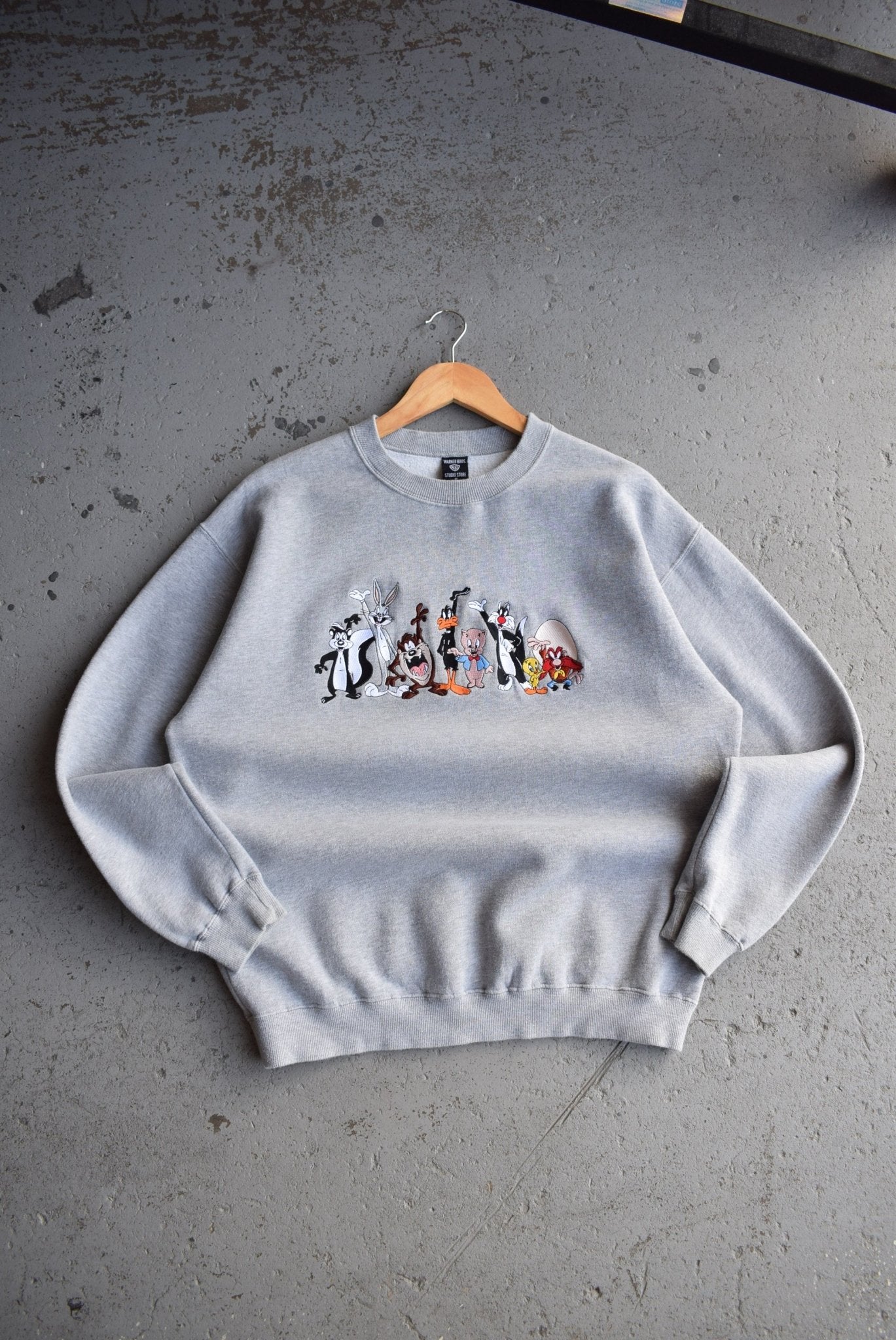 Vintage 1997 Warner Bros x Looney Tunes Embroidered Crewneck (M) - Retrospective Store