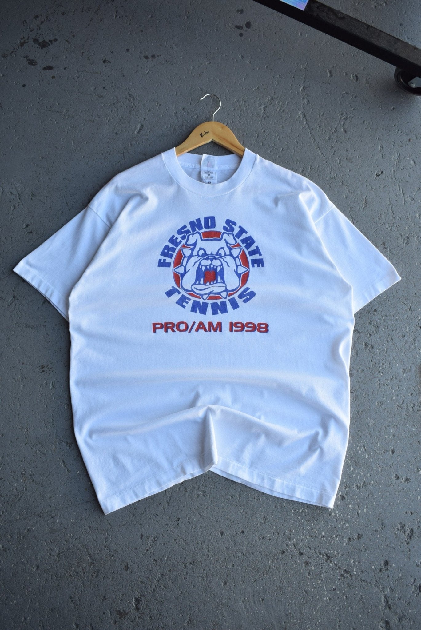 Vintage 1998 Fresno State Bulldogs Tennis Tee (XL) - Retrospective Store