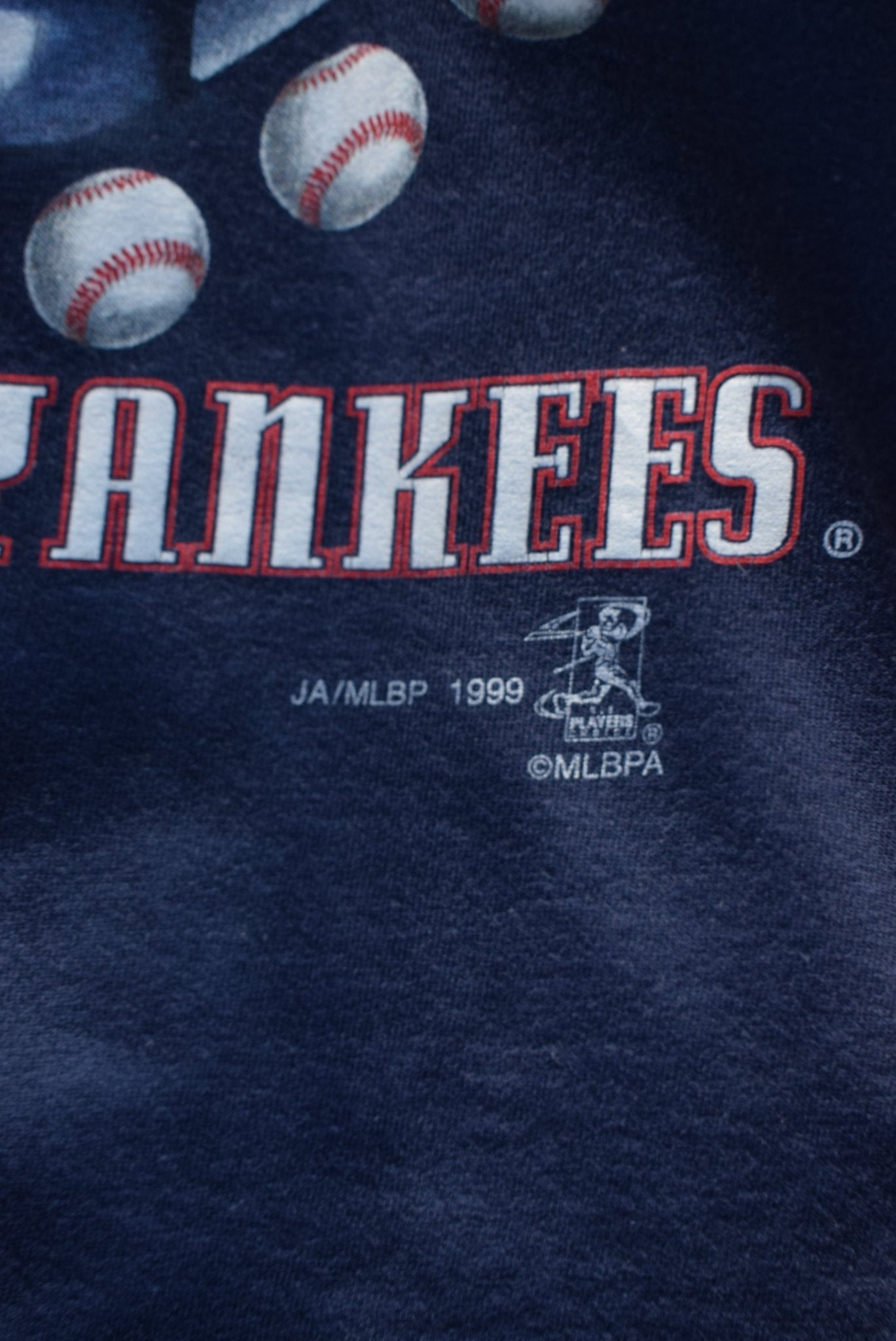 Vintage 1999 MLB New York Yankees Champions Tee (XL) - Retrospective Store