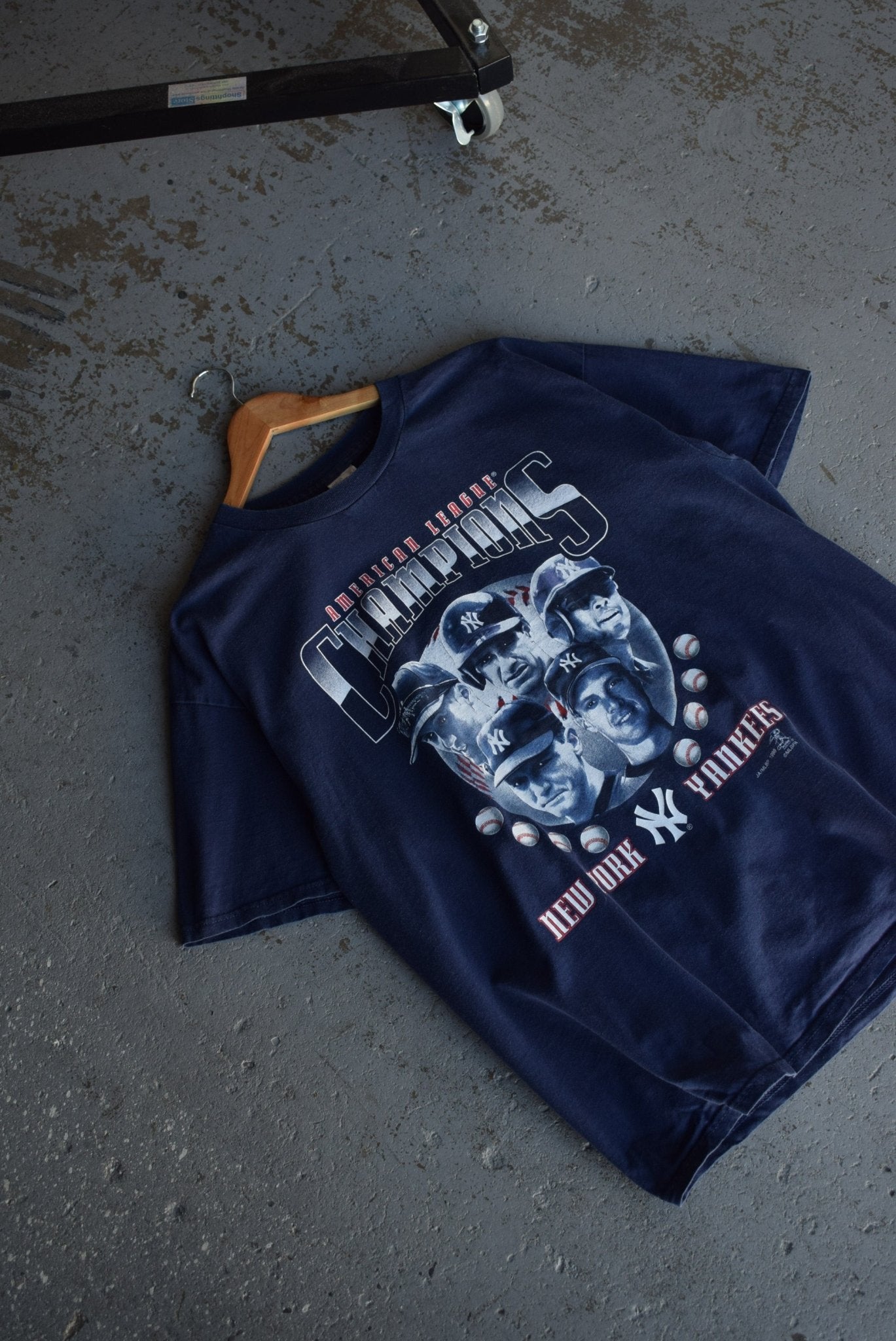Vintage 1999 MLB New York Yankees Champions Tee (XL) - Retrospective Store