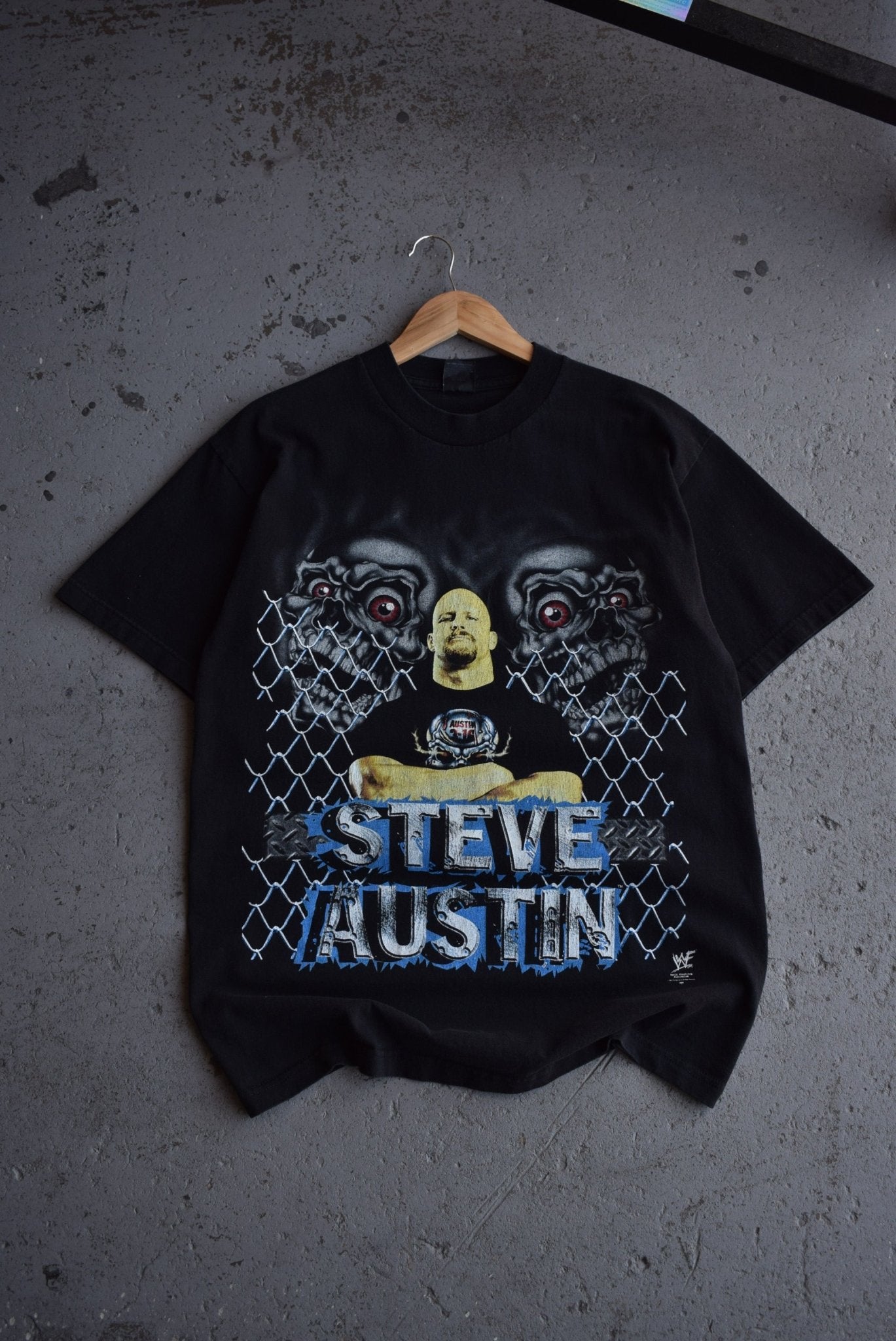 Vintage 1999 WWF Steve Austin 'Professional Hardcore Wrestler' Tee (M) - Retrospective Store