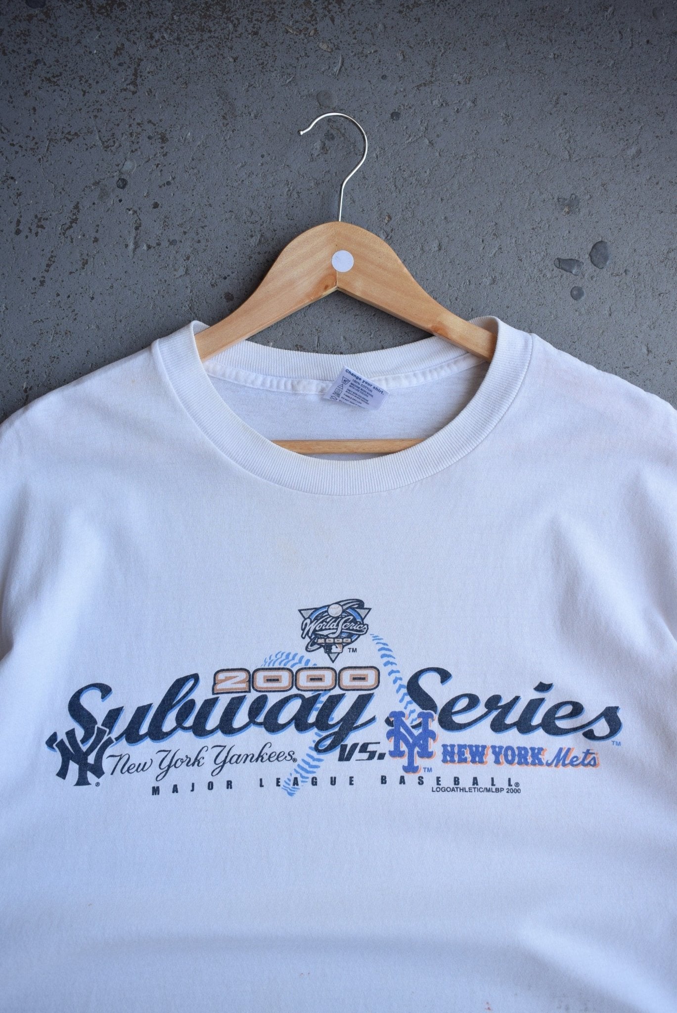 Vintage 2000 MLB Yankees vs Mets Subway Series Tee (XL) - Retrospective Store