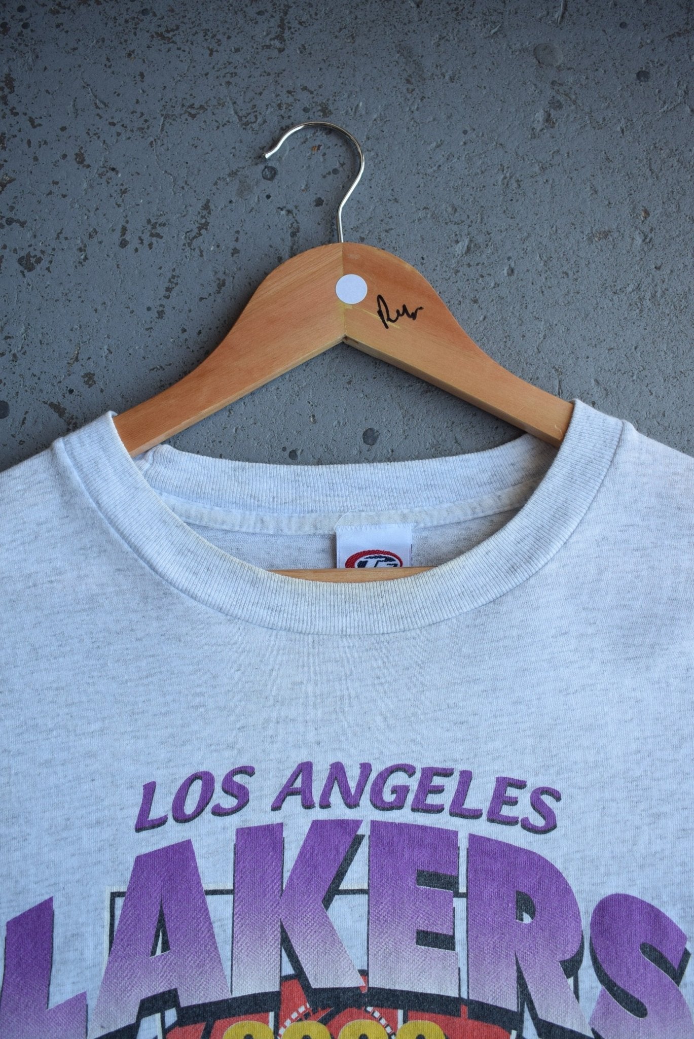 Vintage 2000 NBA Los Angeles Lakers Champions Tee (XXL) - Retrospective Store