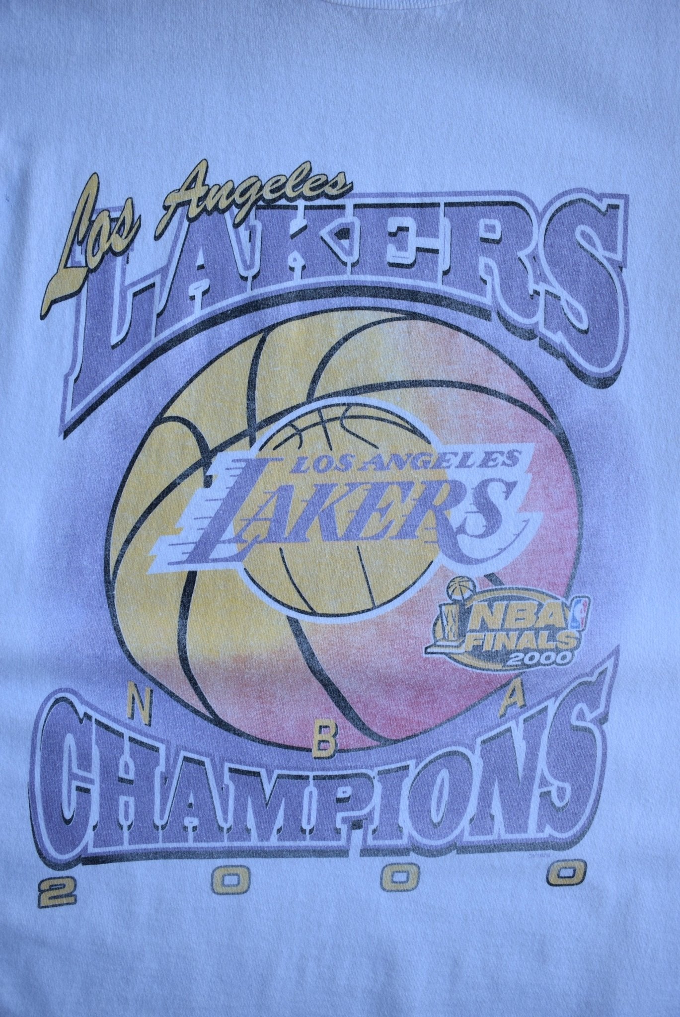 Vintage 2000 NBA Los Angeles Lakers Tee (L) - Retrospective Store