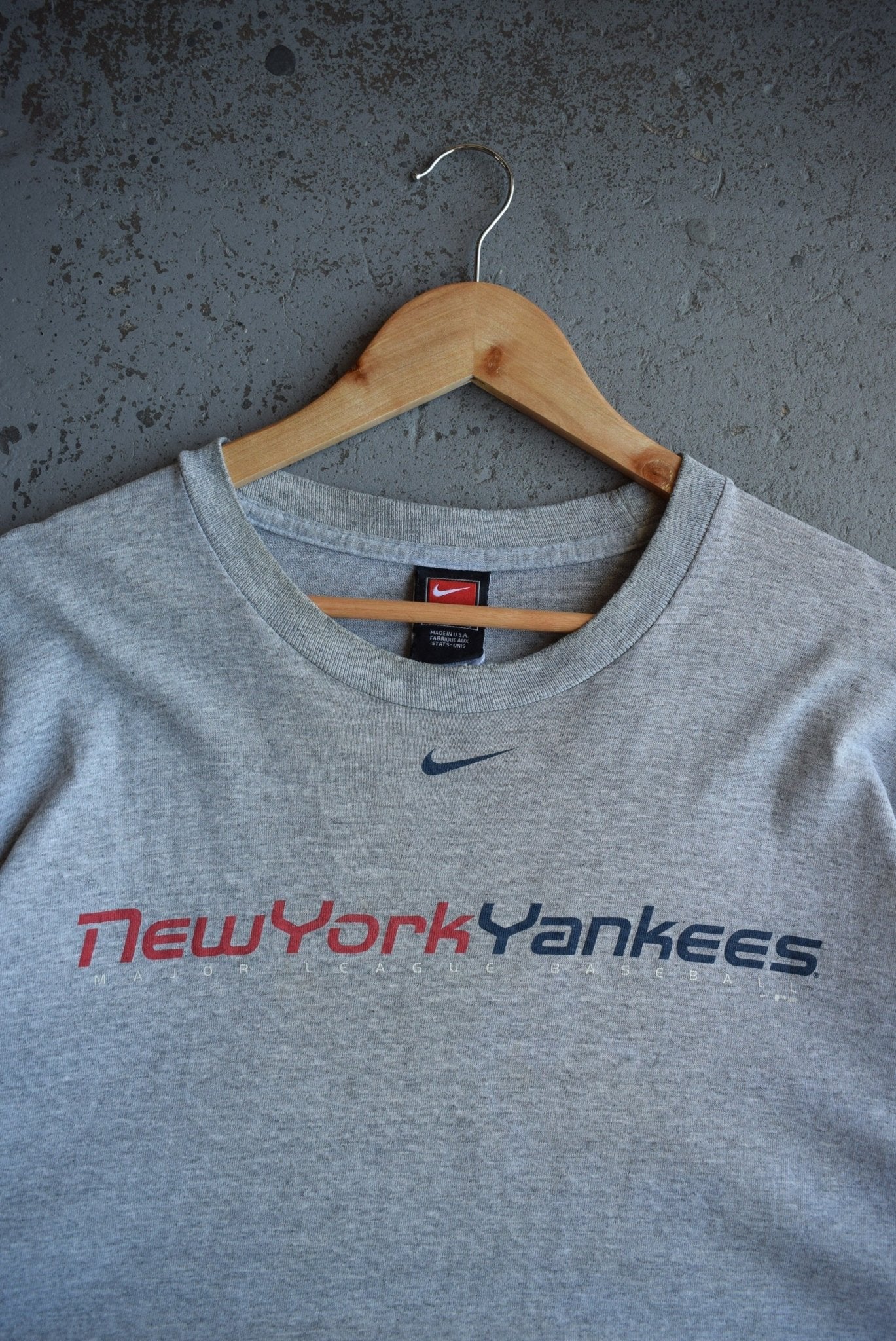 Vintage 2002 Nike x MLB New York Yankees Tee (XL) - Retrospective Store