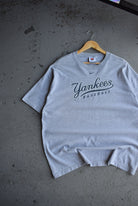 Vintage 2002 Nike x MLB New York Yankees Tee (XL) - Retrospective Store