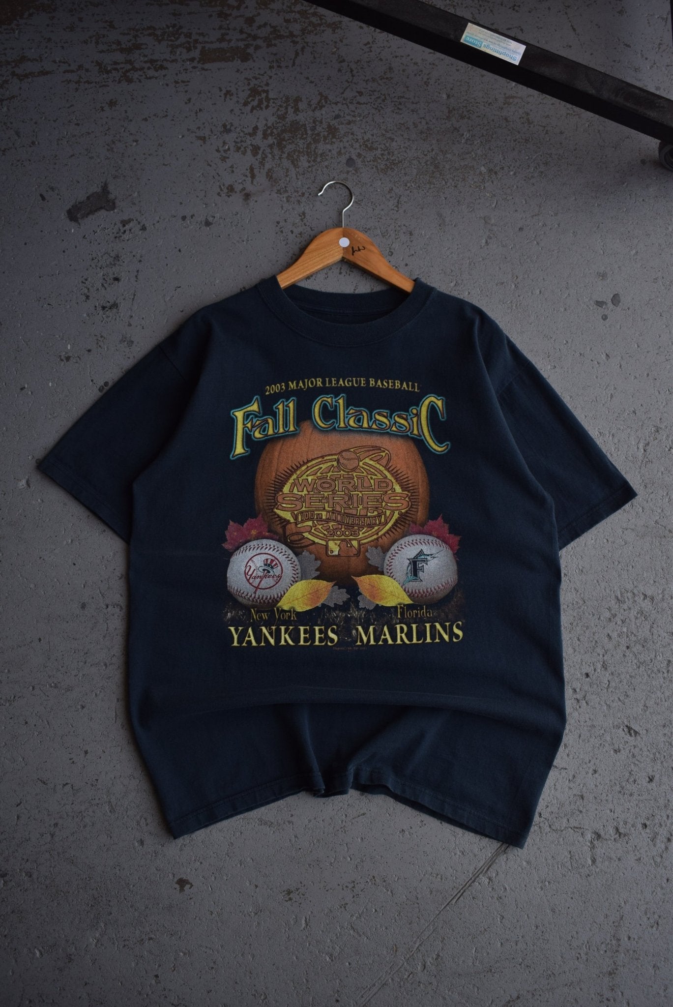 Vintage 2003 MLB Yankees vs Marlins Tee (L) - Retrospective Store