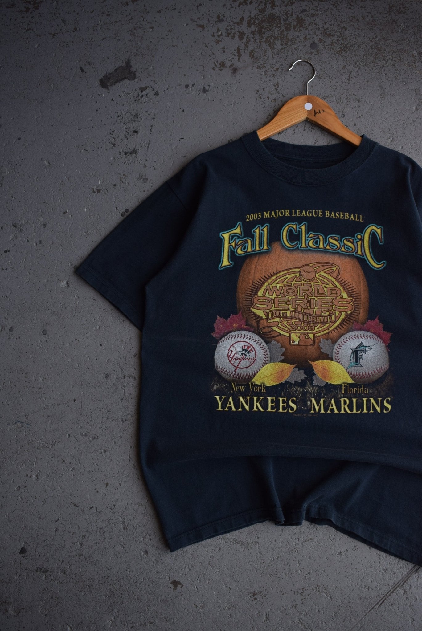 Vintage 2003 MLB Yankees vs Marlins Tee (L) - Retrospective Store