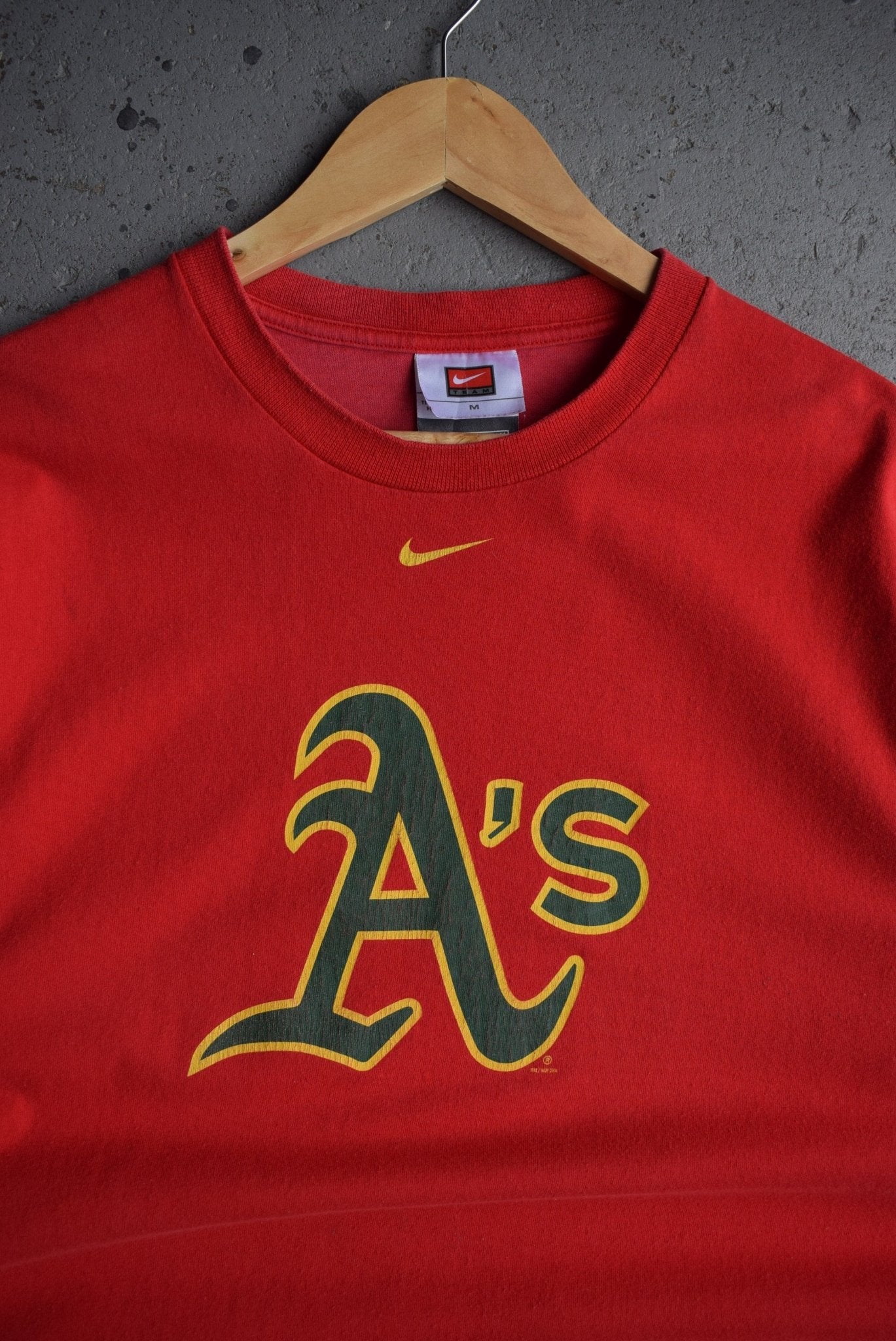 Vintage 2004 Nike x MLB Oakland Athletics Tee (M) - Retrospective Store