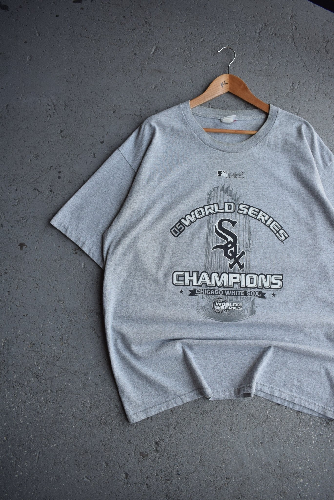 Vintage 2005 MLB Chicago White Sox Champions Tee (XXL) - Retrospective Store
