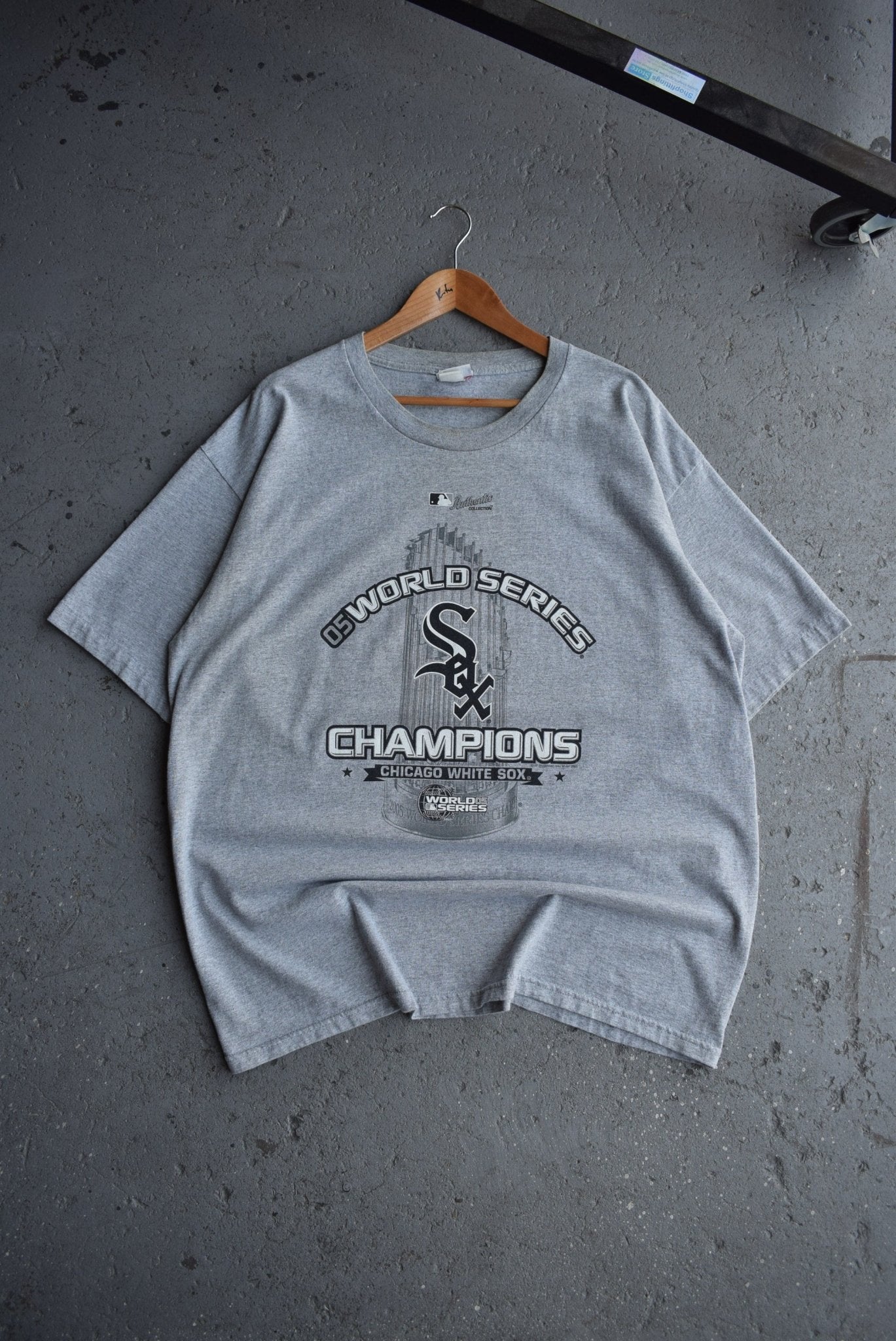 Vintage 2005 MLB Chicago White Sox Champions Tee (XXL) - Retrospective Store