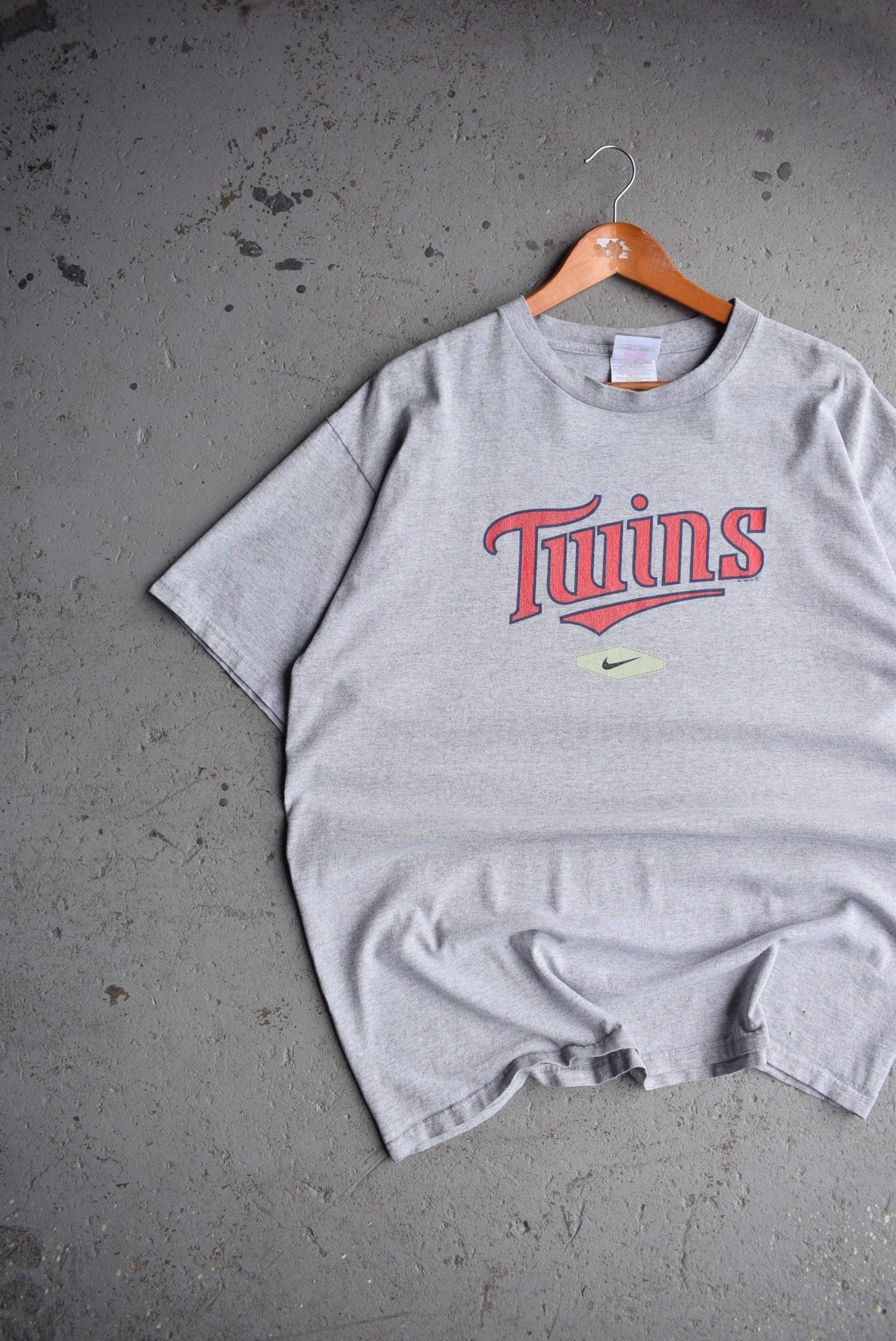 Vintage 2006 Nike x MLB Minnesota Twins Tee (XL) - Retrospective Store