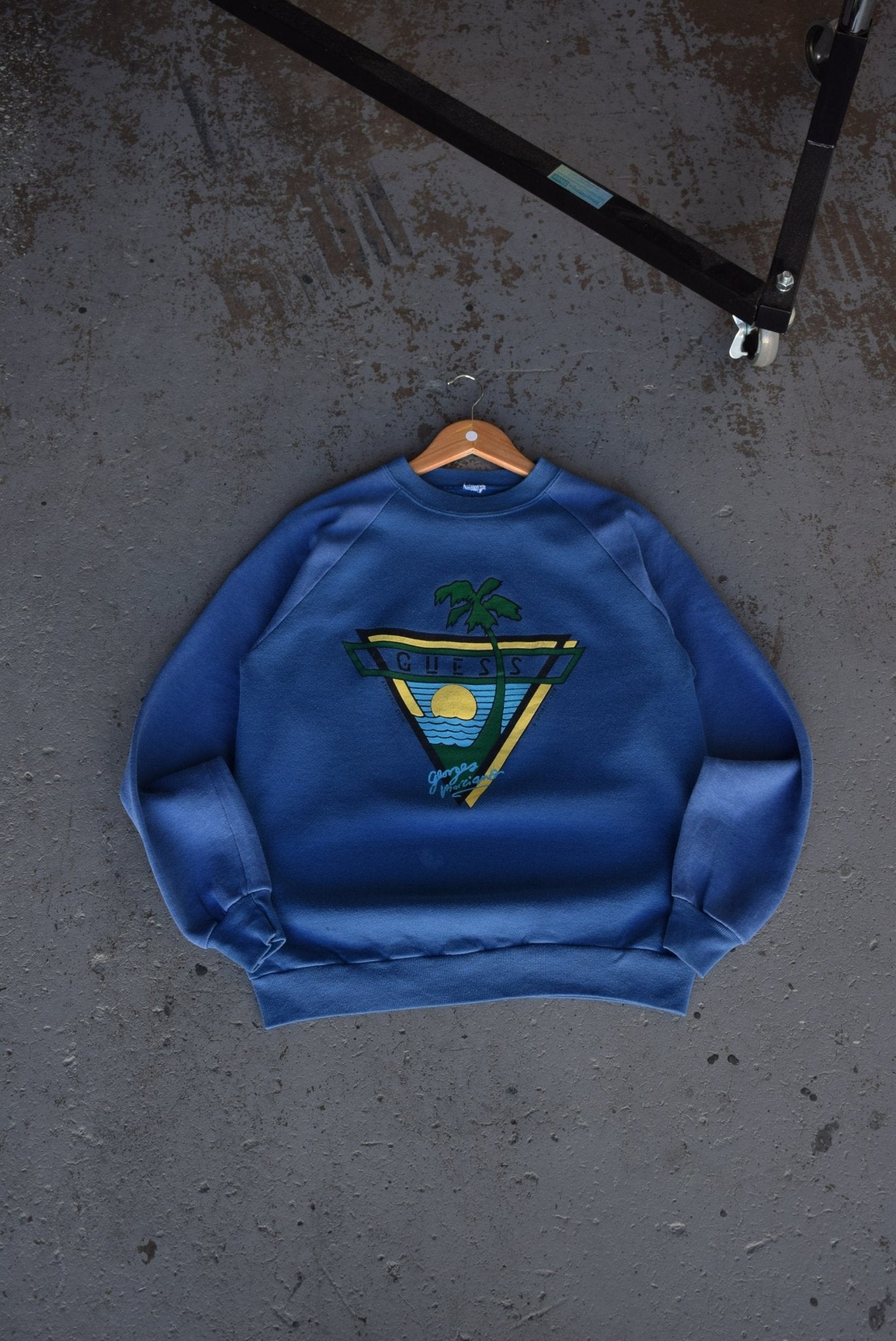 Guess athletic sweatshirt store