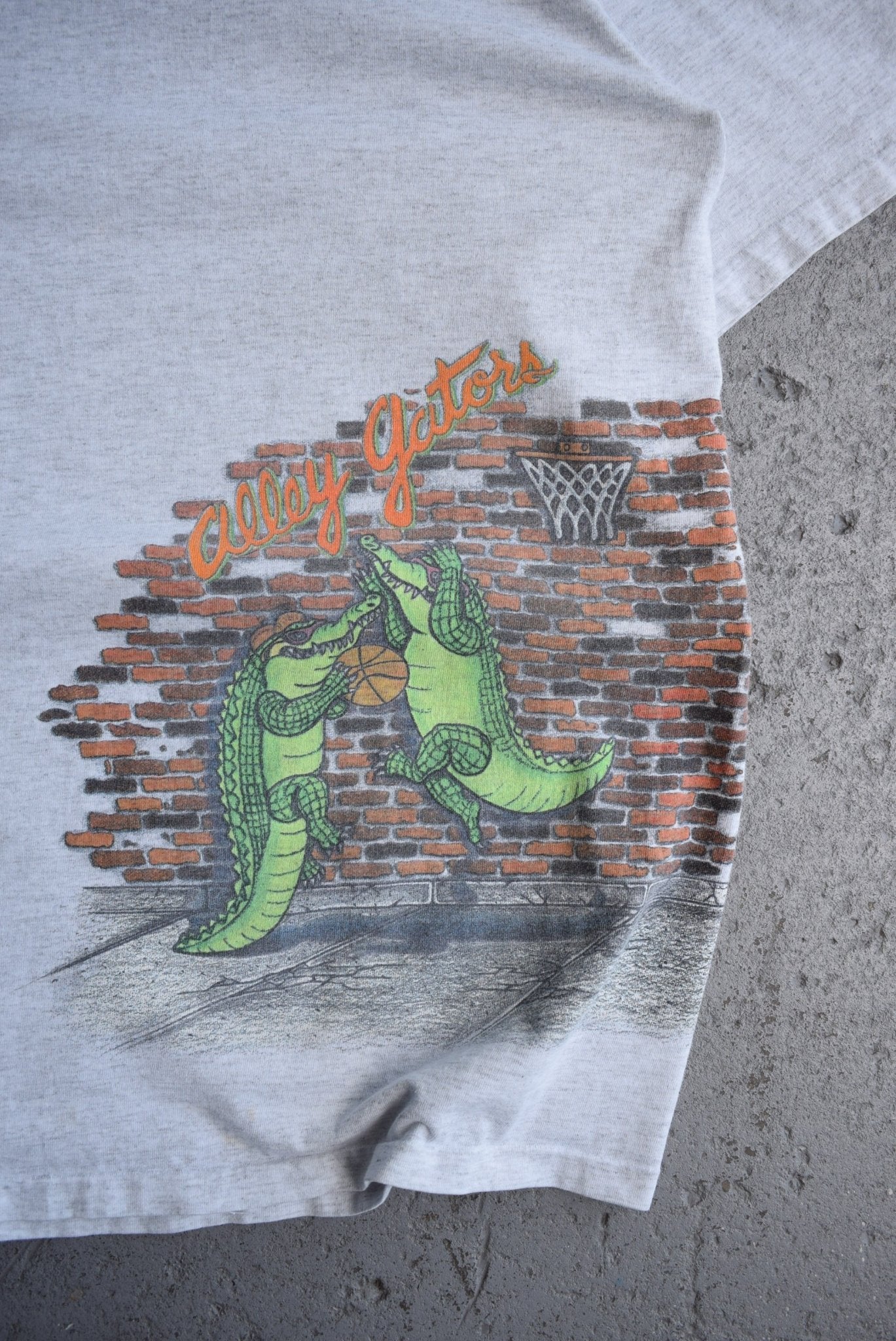 Vintage 90s Alley Gators Basketball Tee (XL) - Retrospective Store