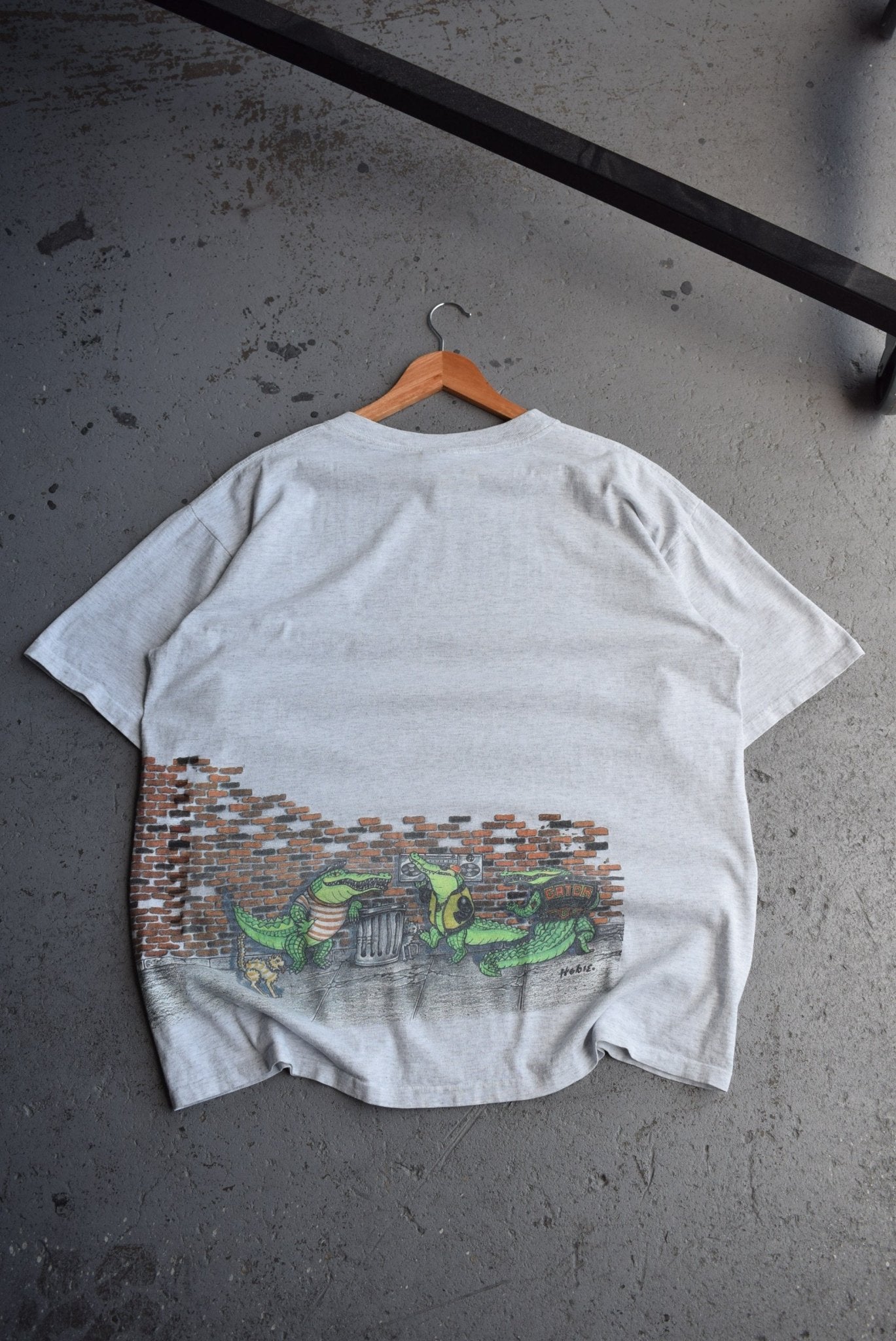 Vintage 90s Alley Gators Basketball Tee (XL) - Retrospective Store