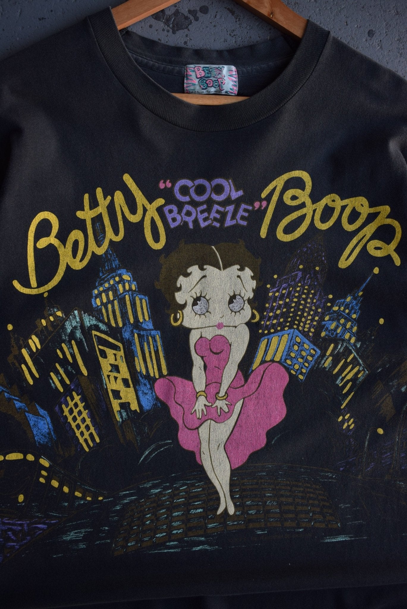 Vintage 90s Betty Boop 'Cool Breeze' Tee (L) - Retrospective Store