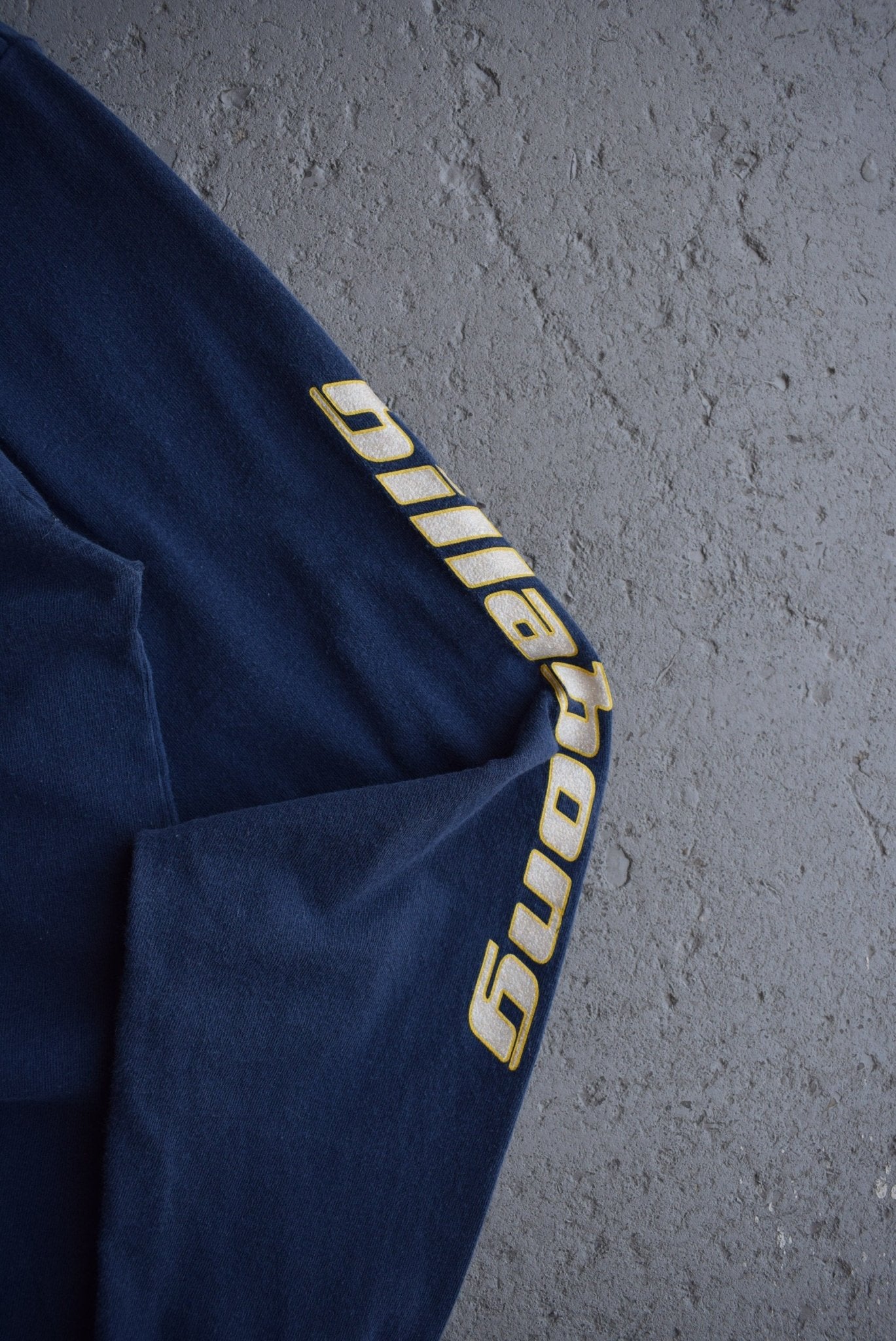 Vintage 90s Billabong Spellout Long Sleeve Tee (XS/S) - Retrospective Store