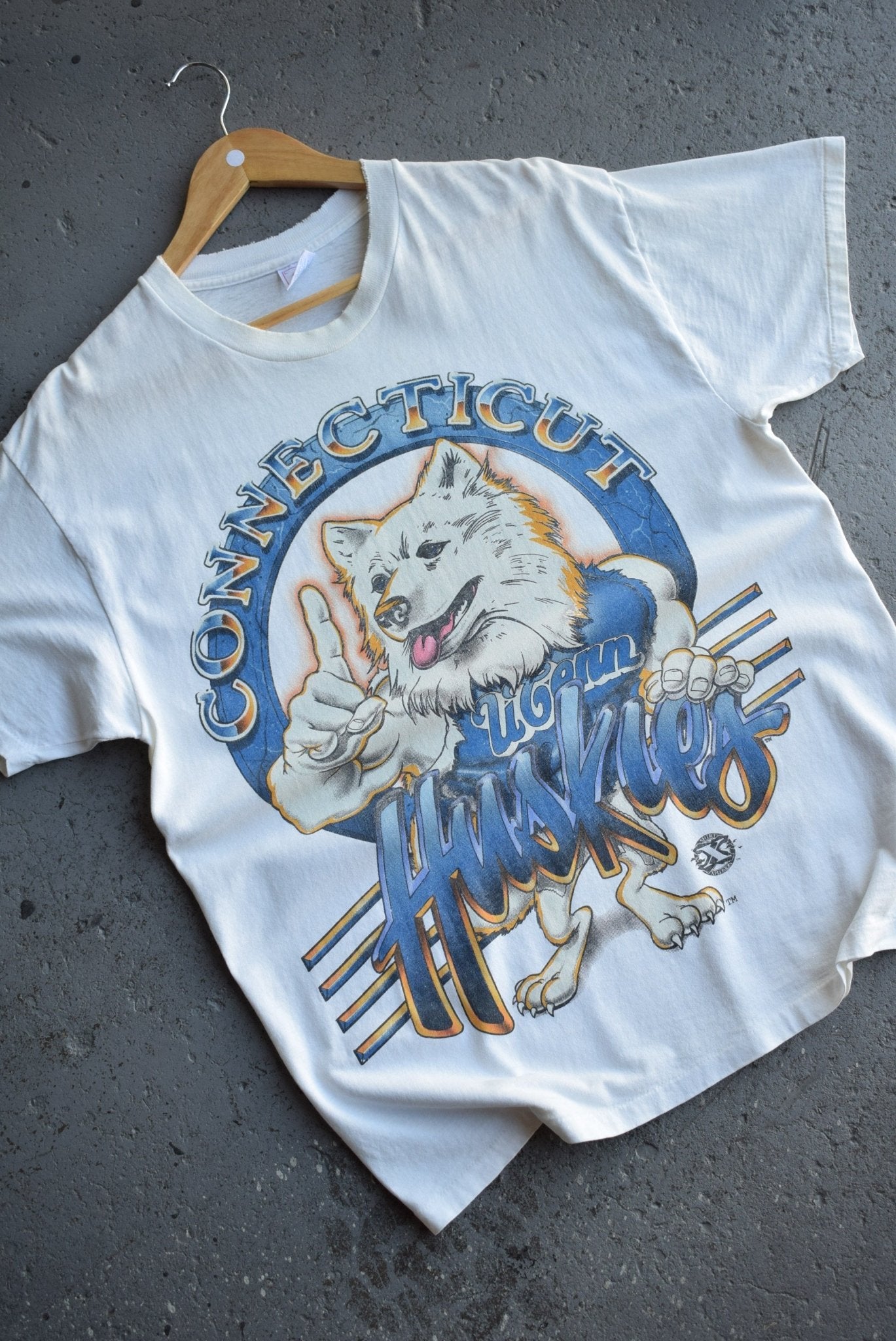Vintage 90s Connecticut Huskies Tee (L) - Retrospective Store