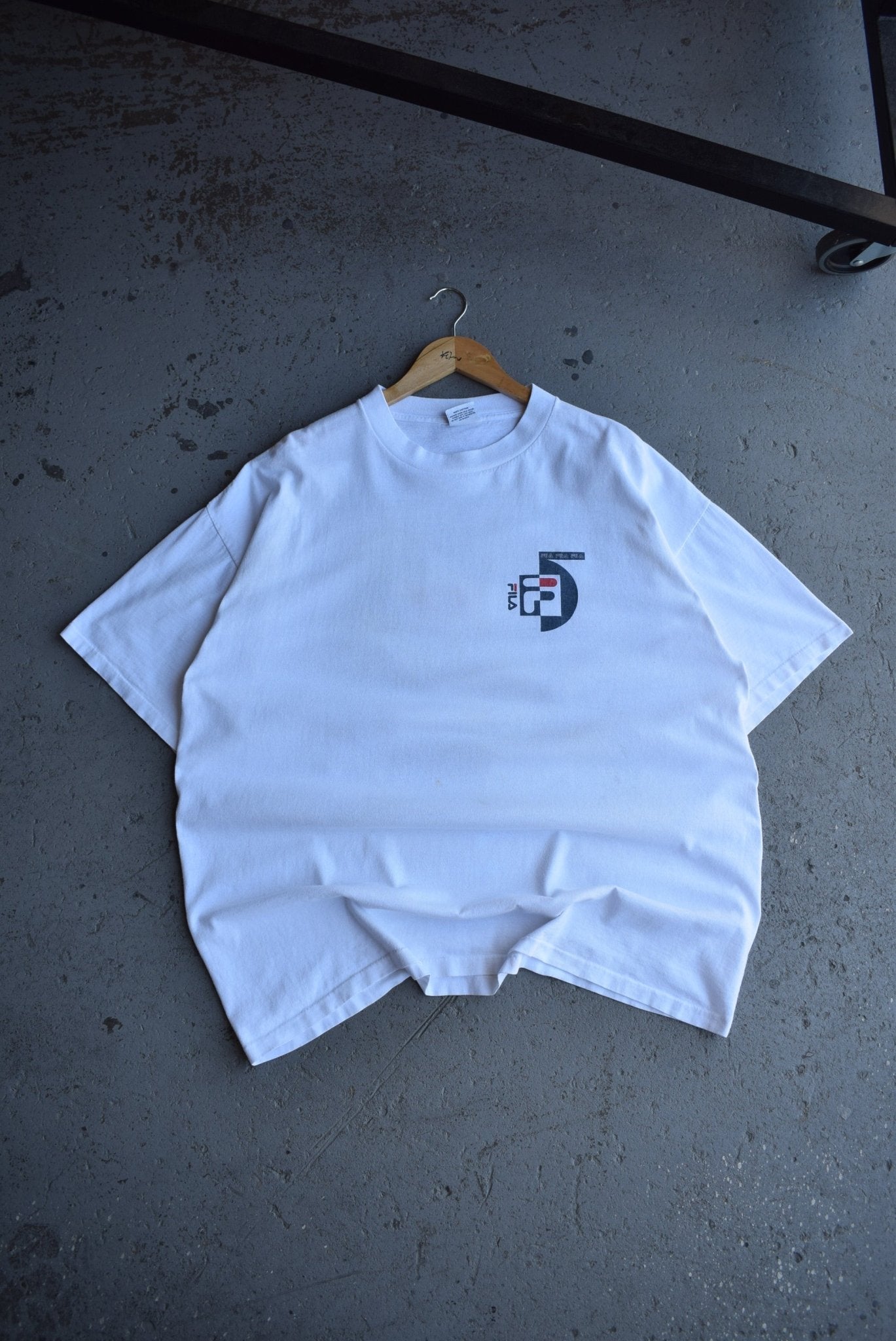 Vintage 90s Fila Graphic Tee (XXL) - Retrospective Store