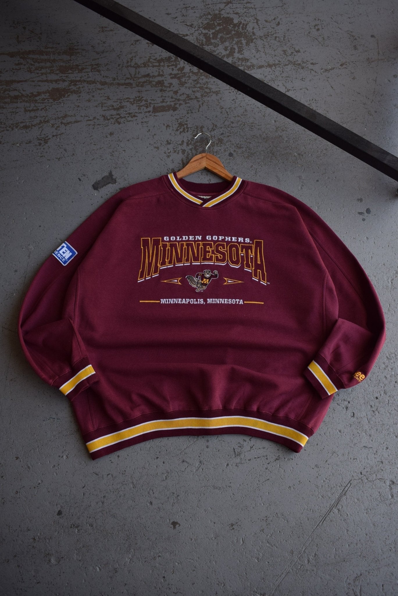 Vintage 90s Lee Sports x University of Minnesota Embroidered Crewneck (XXL) - Retrospective Store