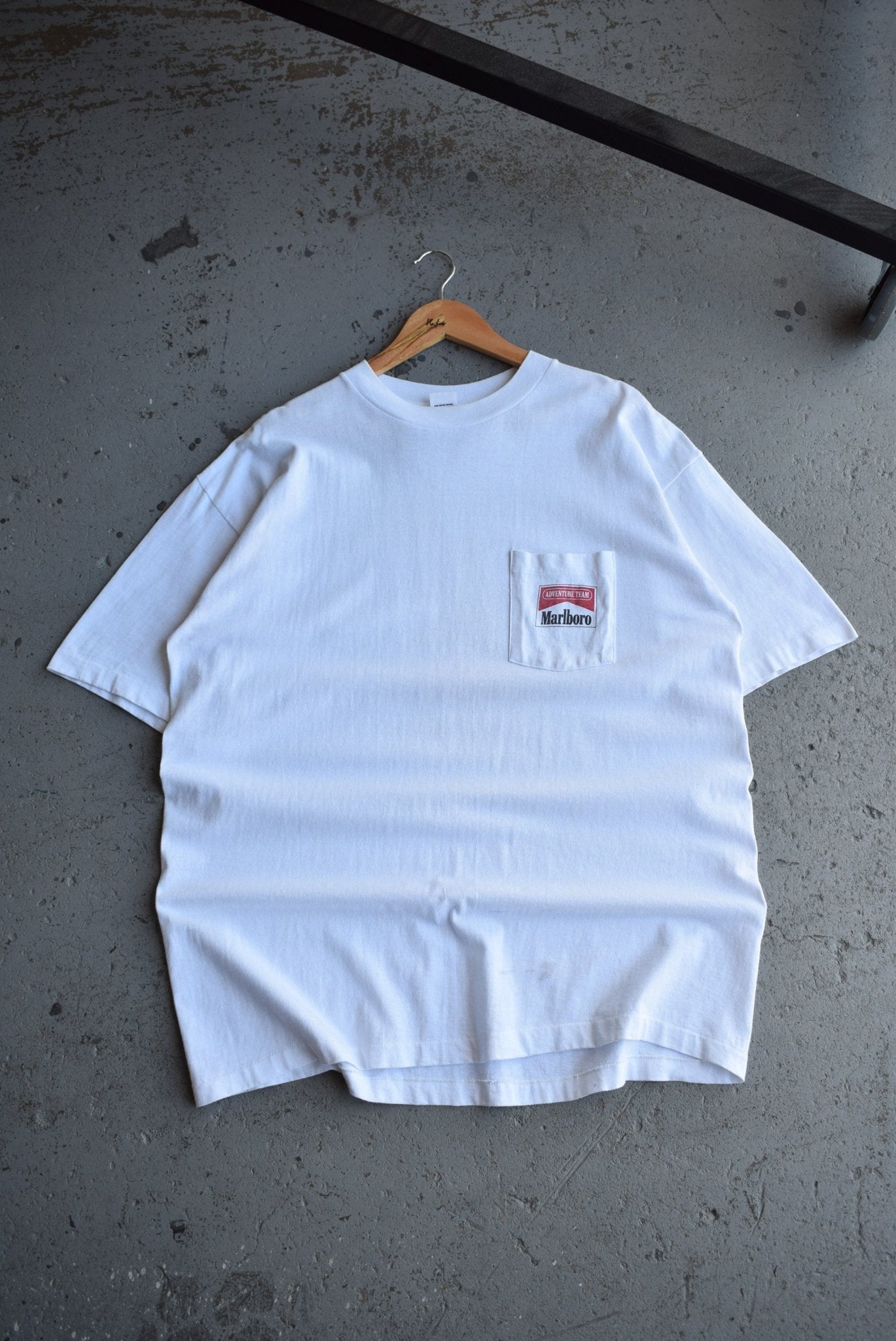 Vintage 90s Marlboro Cigarettes Adventure Team (XL/XXL) - Retrospective Store
