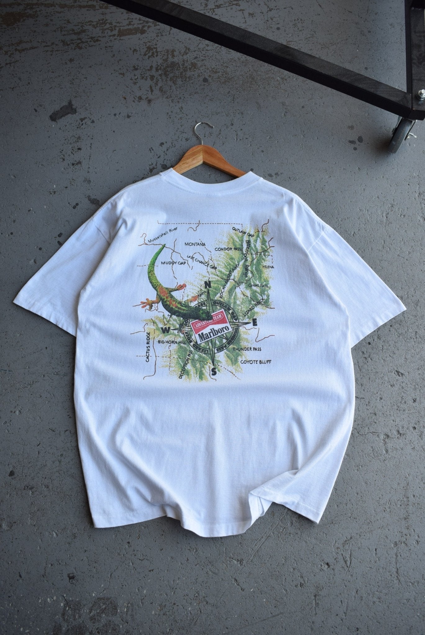 Vintage 90s Marlboro Cigarettes Adventure Team (XL/XXL) - Retrospective Store