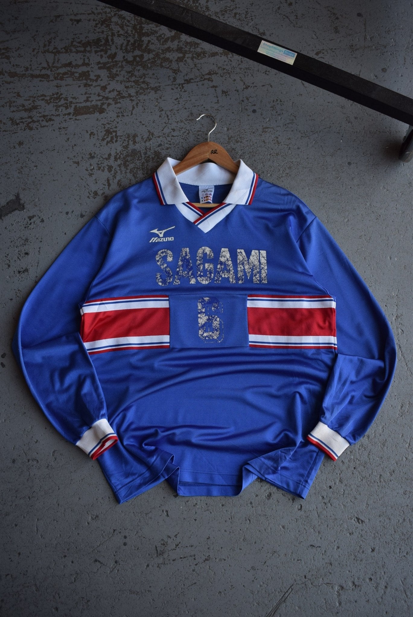 MIZUNO 90s’ユニフォーム Closer Look: Mizuno's Outrageous J League Kits During the