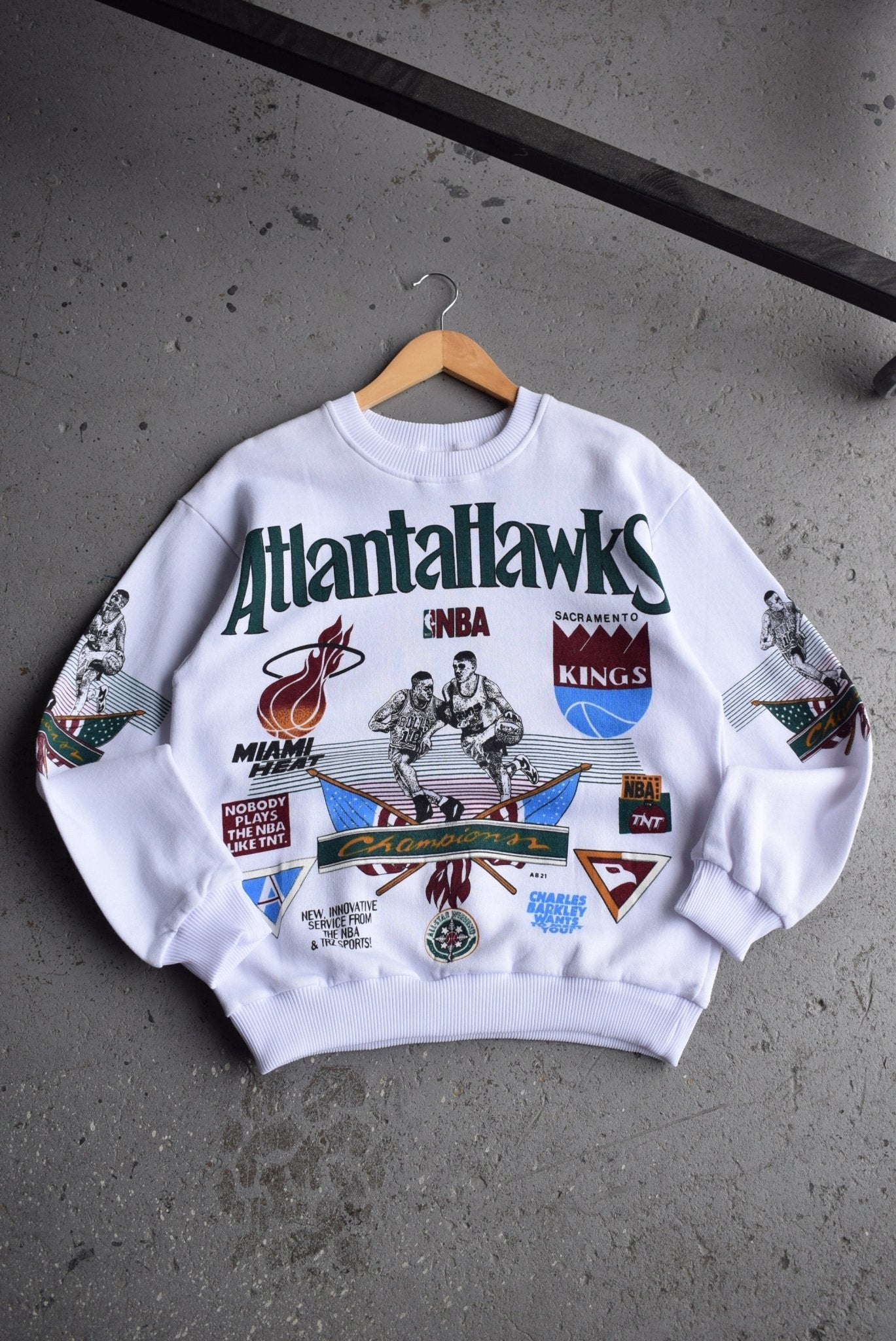 Vintage 90s NBA Championship Teams Crewneck (M) - Retrospective Store