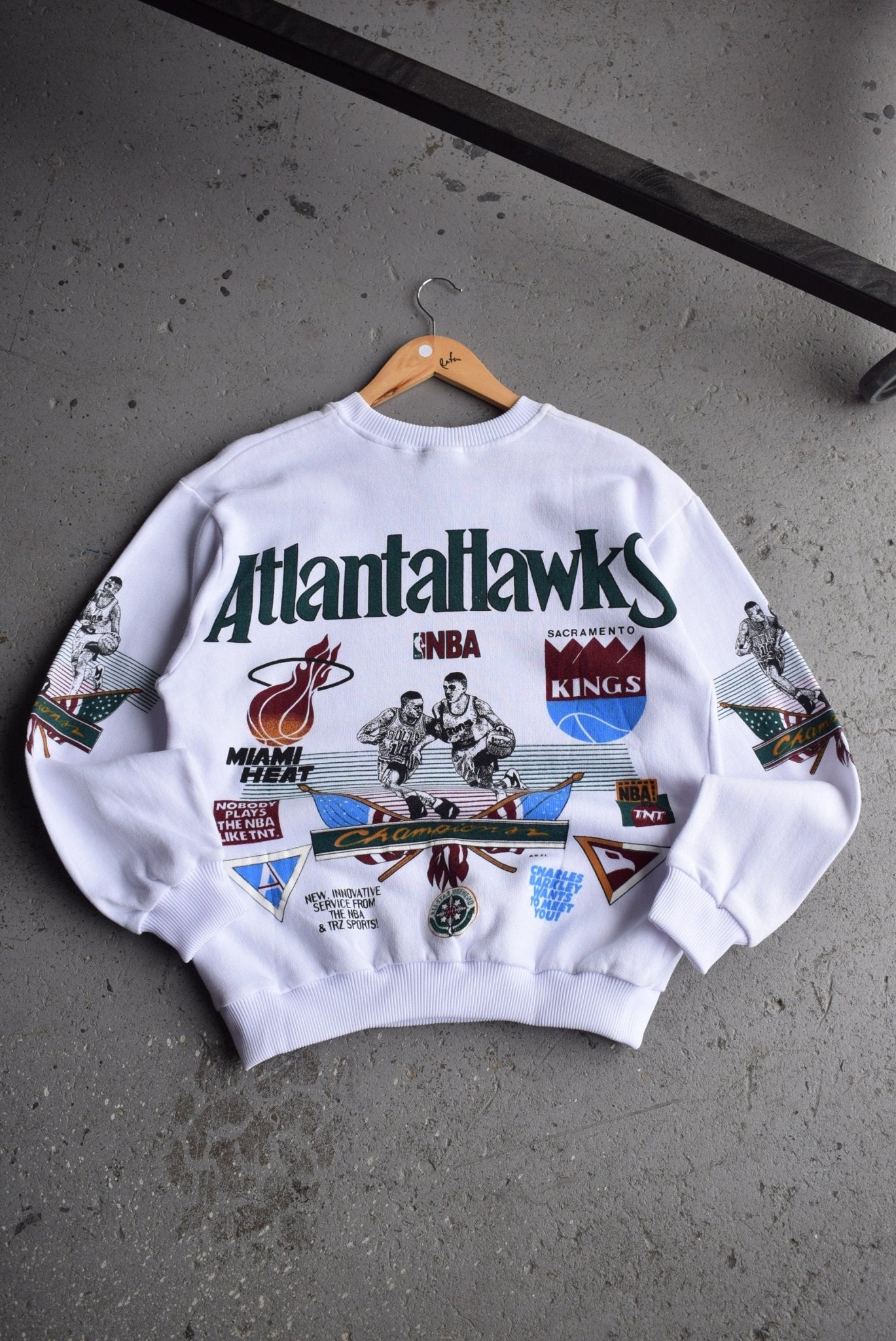 Vintage 90s NBA Championship Teams Crewneck (M) - Retrospective Store