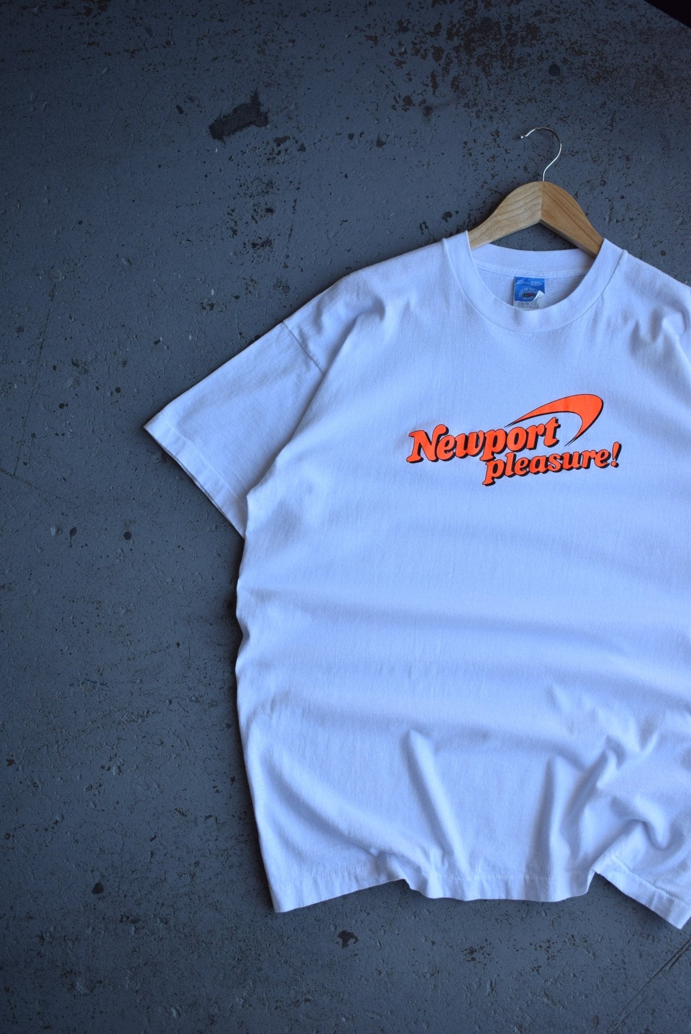 Vintage 90s Newport Pleasure! Cigarettes Tee (XL) - Retrospective Store