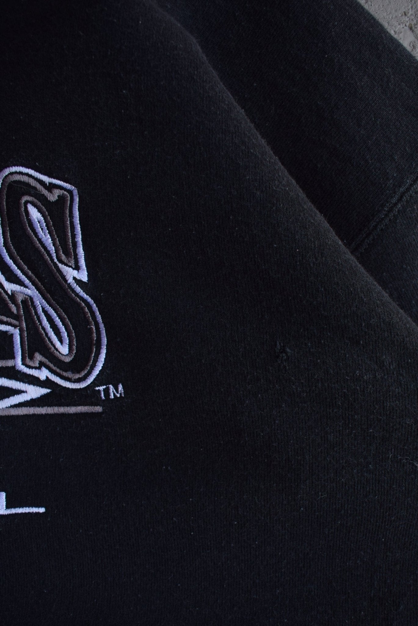 Vintage 90s NFL Oakland Raiders Embroidered Crewneck (L) - Retrospective Store