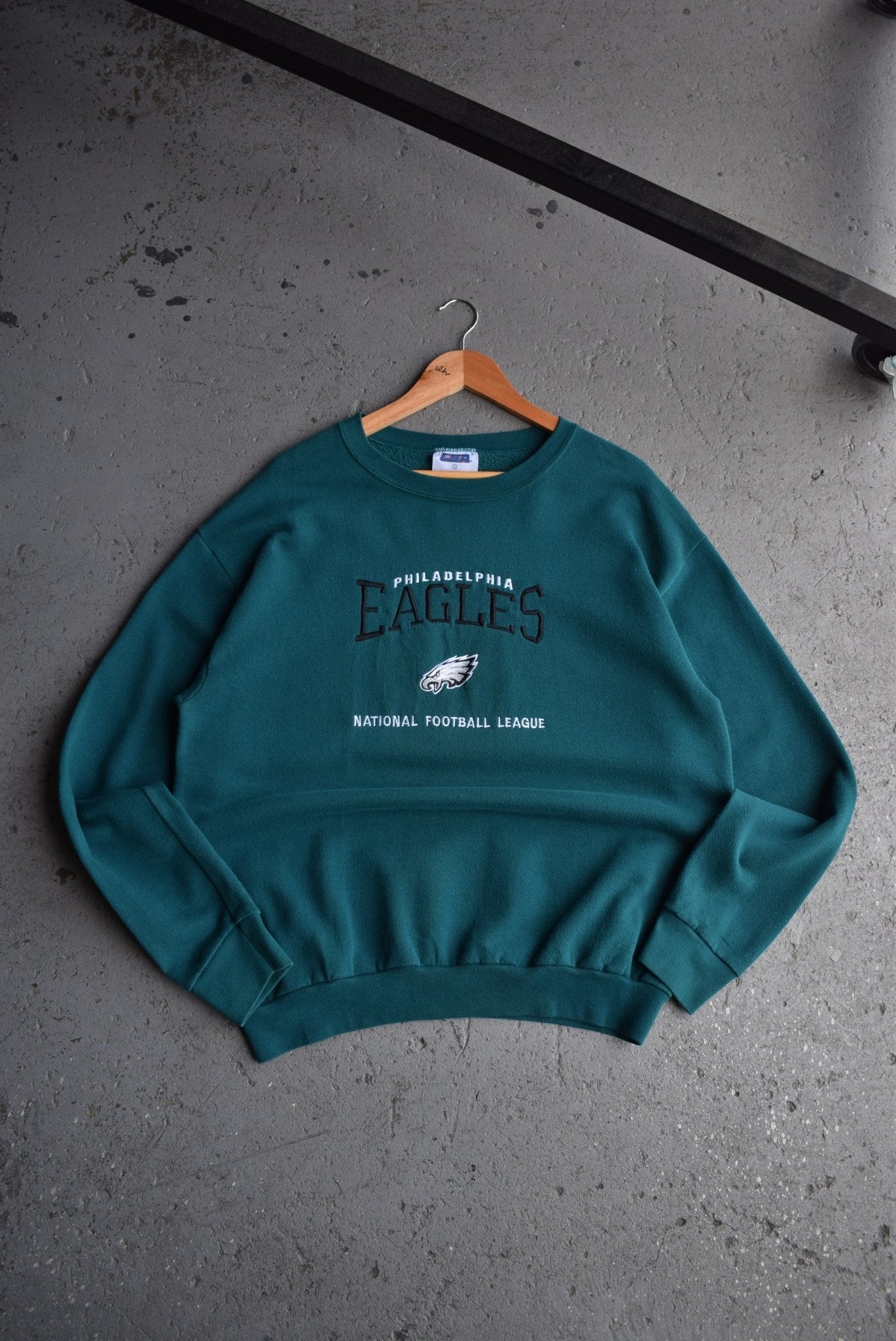 Vintage 90s NFL Philadelphia Eagles Embroidered Crewneck (L) - Retrospective Store