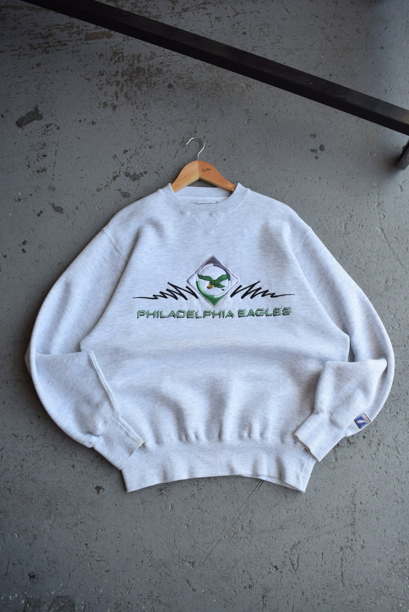 Vintage 90s NFL Philadelphia Eagles Embroidered Crewneck (L) - Retrospective Store