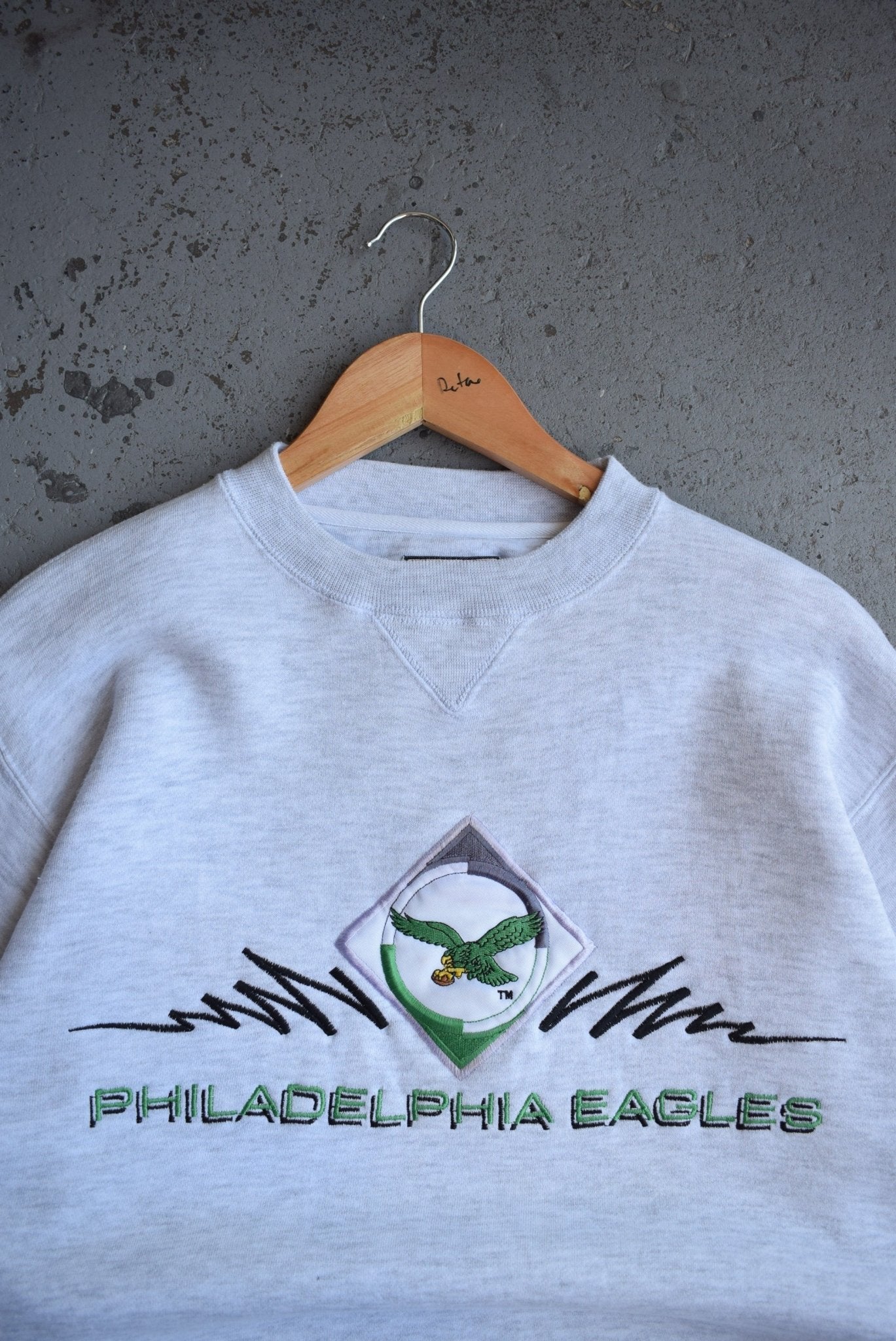 Vintage 90s NFL Philadelphia Eagles Embroidered Crewneck (L) - Retrospective Store