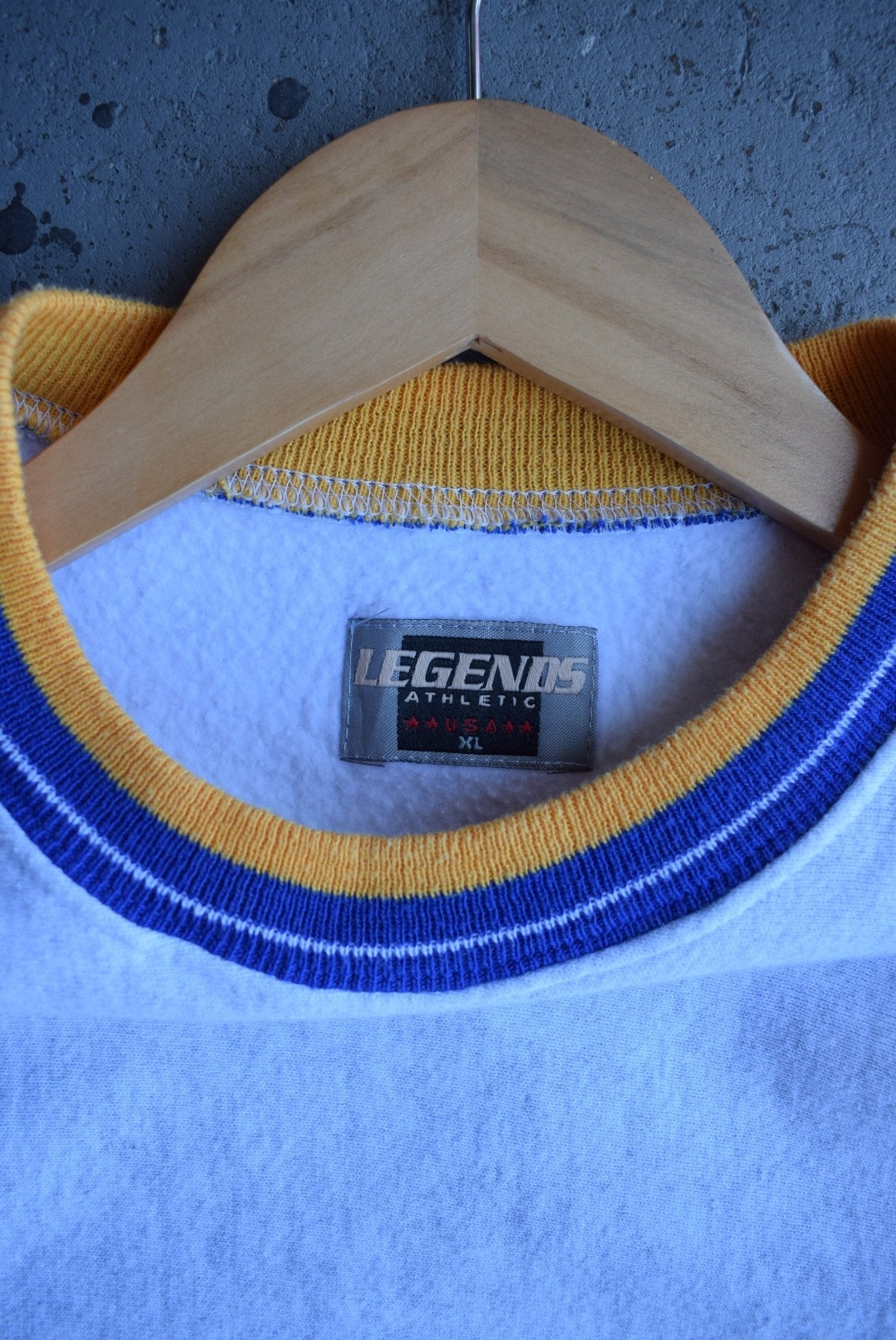 Vintage 90s NFL St. Louis Rams Embroidered Crewneck (XL) - Retrospective Store