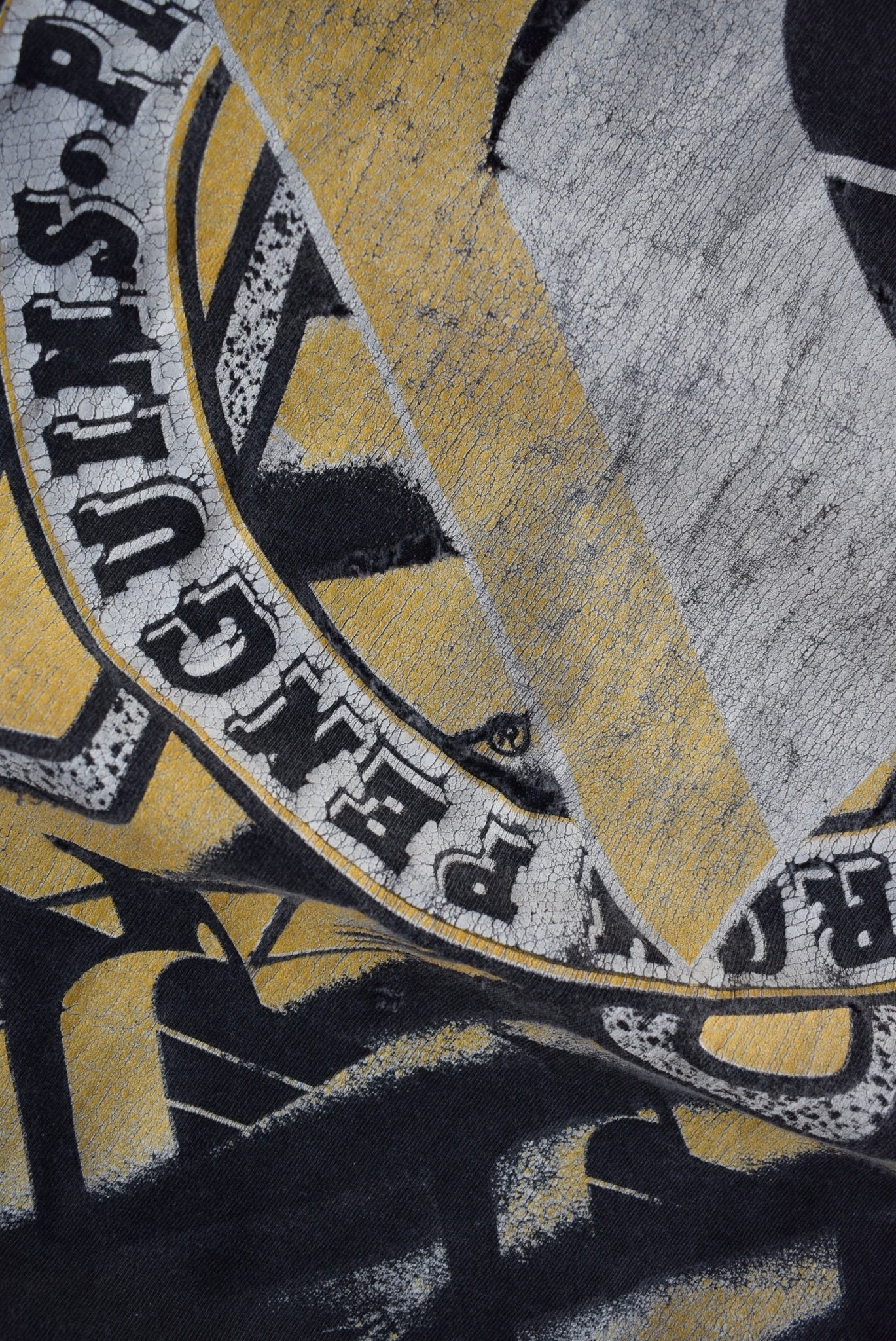 Vintage 90s NHL Pittsburgh Penguins Tee (L) - Retrospective Store