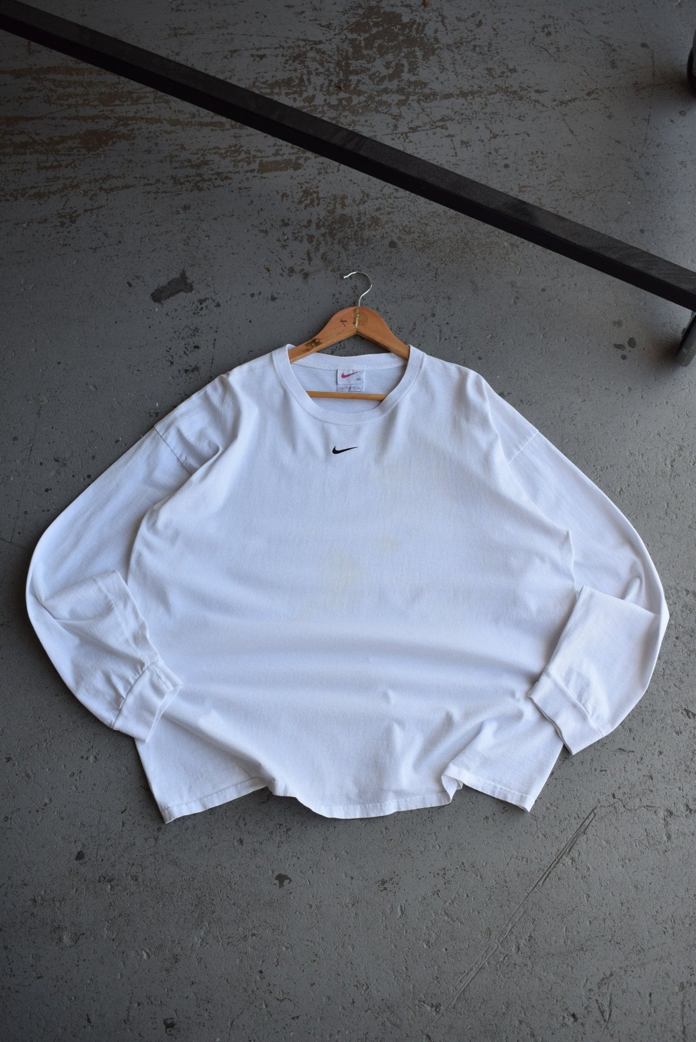 Vintage 90s Nike Centre Swoosh Embroidered Long Sleeve Tee (L) - Retrospective Store