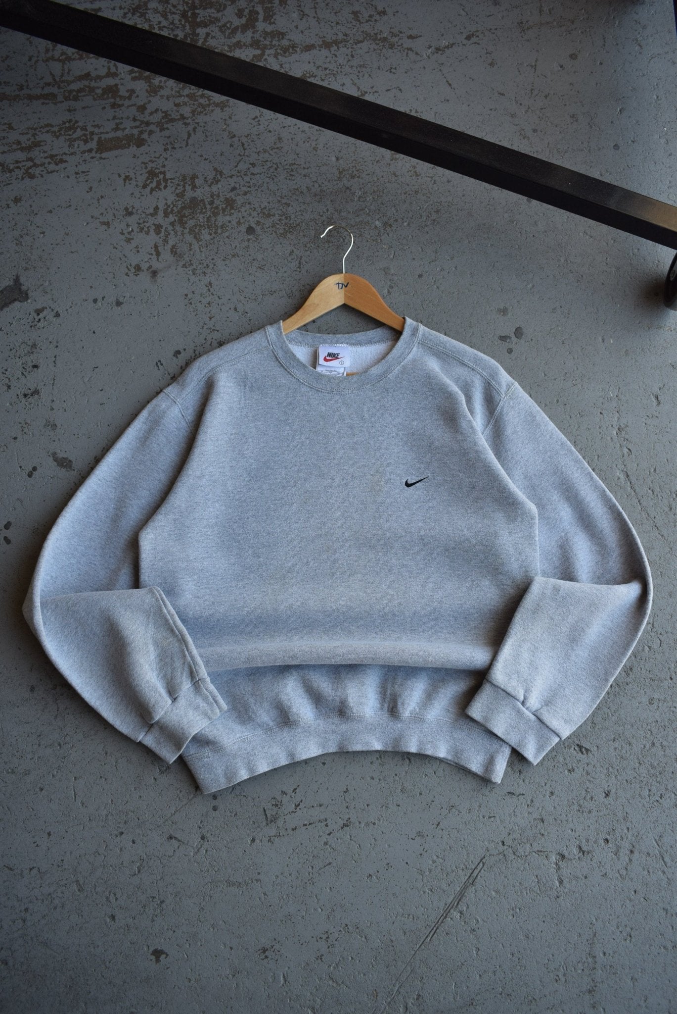 Vintage 90s Nike Classic Logo Embroidered Crewneck (M) - Retrospective Store